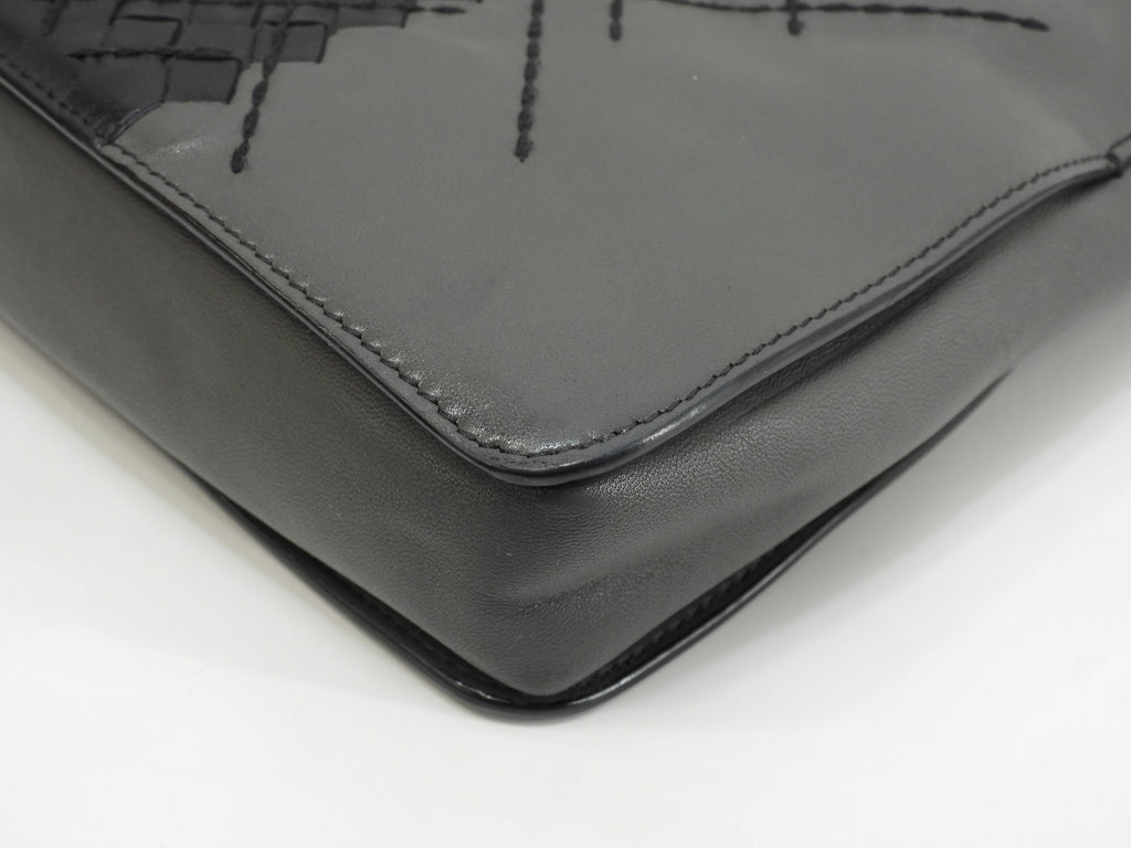 Bottega Veneta Pochette in pelle Intrecciato grigio scuro borsa a mano uomo ottime condizioni @B06334657O