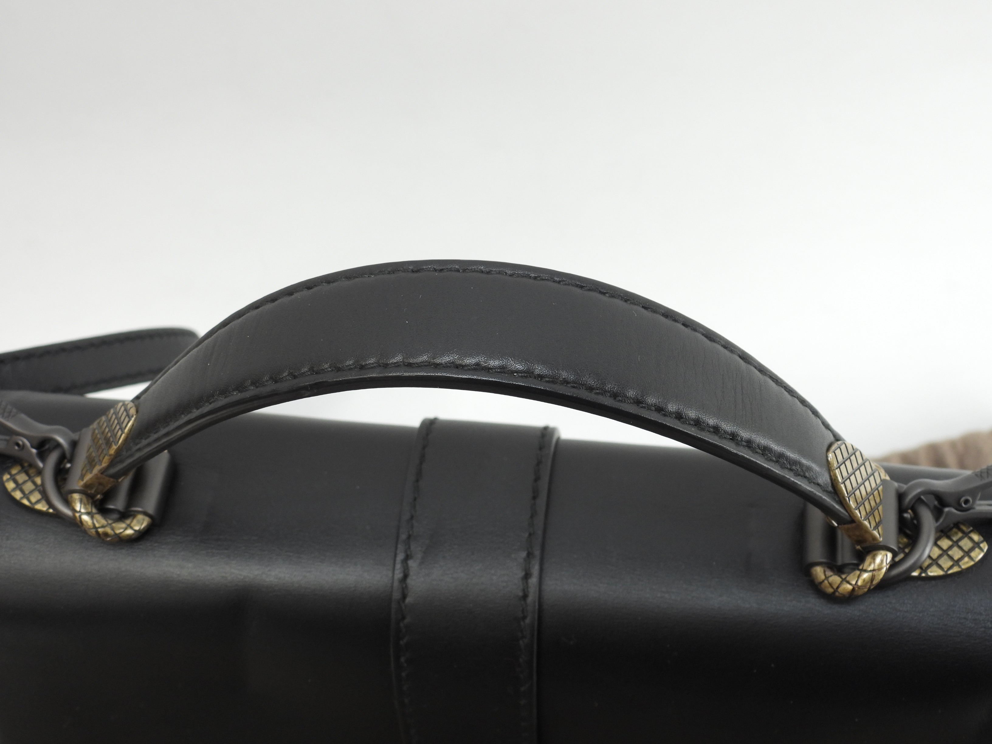 Bottega Veneta Pizza MM Intrecciato Pelle Nera Borsa a Mano con Tracolla Ottime Condizioni @B07357382I