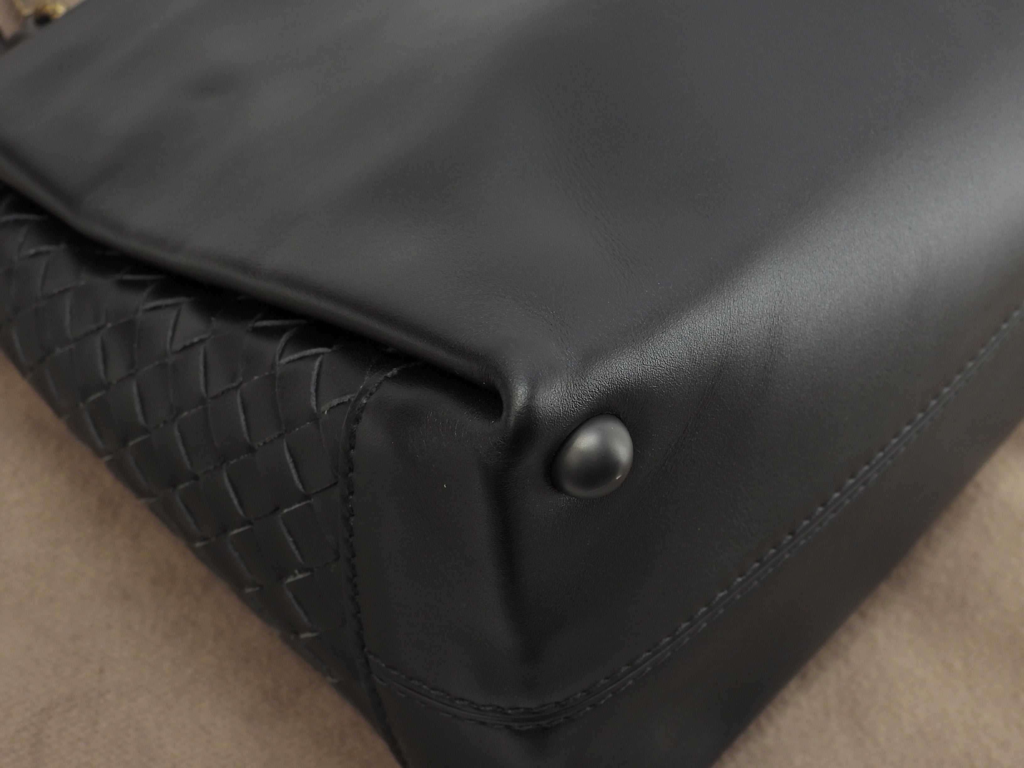 Bottega Veneta Pizza MM Intrecciato Pelle Nera Borsa a Mano con Tracolla Ottime Condizioni @B07357382I