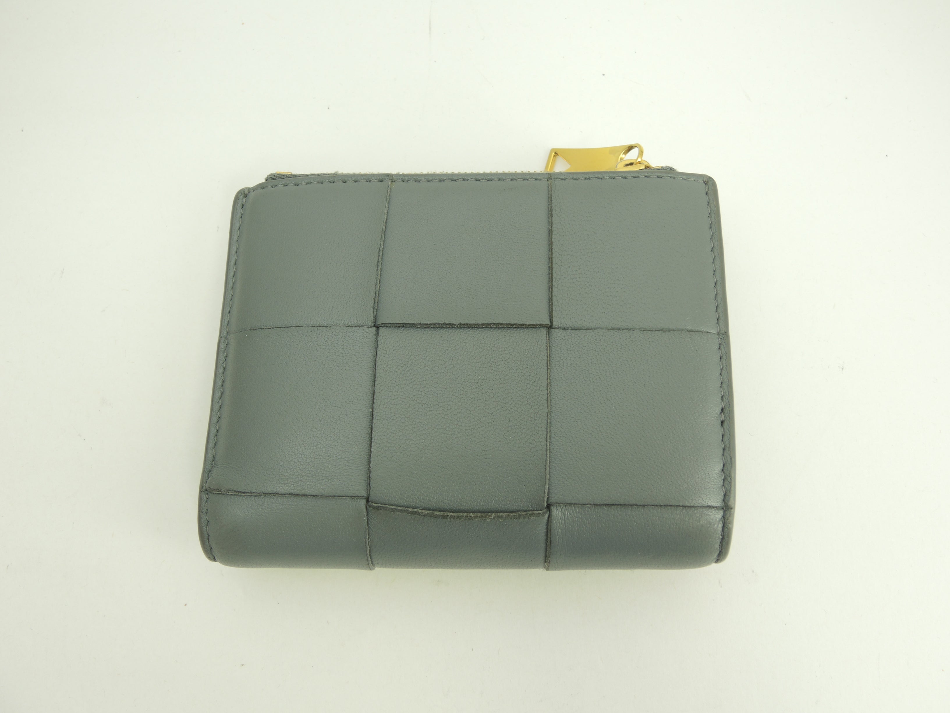 Bottega Veneta - Portafoglio Cassette in pelle grigia, a 2 scomparti, compatto, in ottime condizioni @A00034351Z