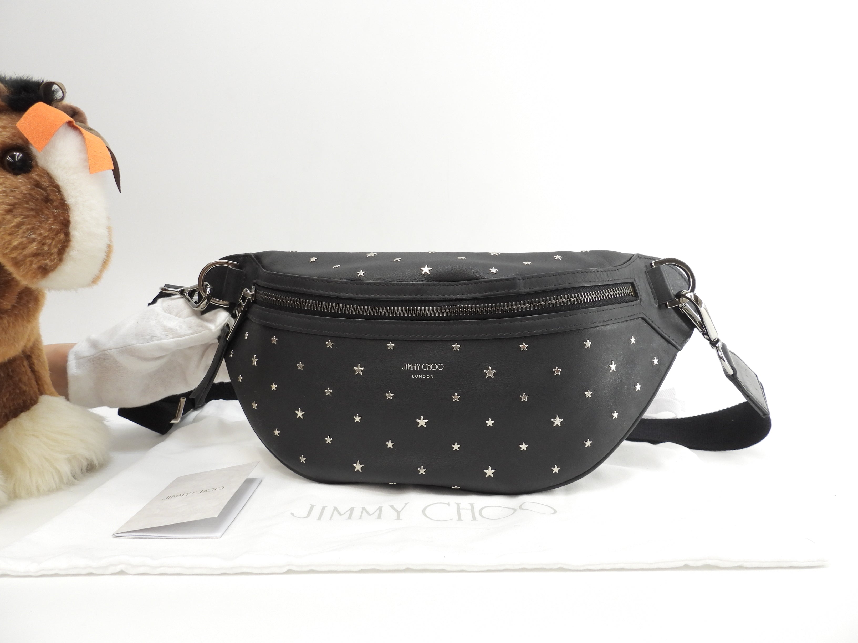 Jimmy Choo Marsupio York in pelle nera con stelle argentate, in ottime condizioni @ 1
