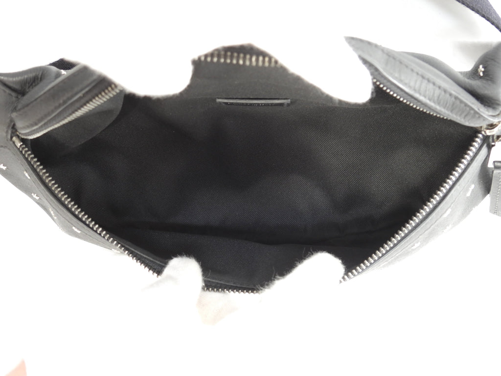 Jimmy Choo Marsupio York in pelle nera con stelle argentate, in ottime condizioni @ 1