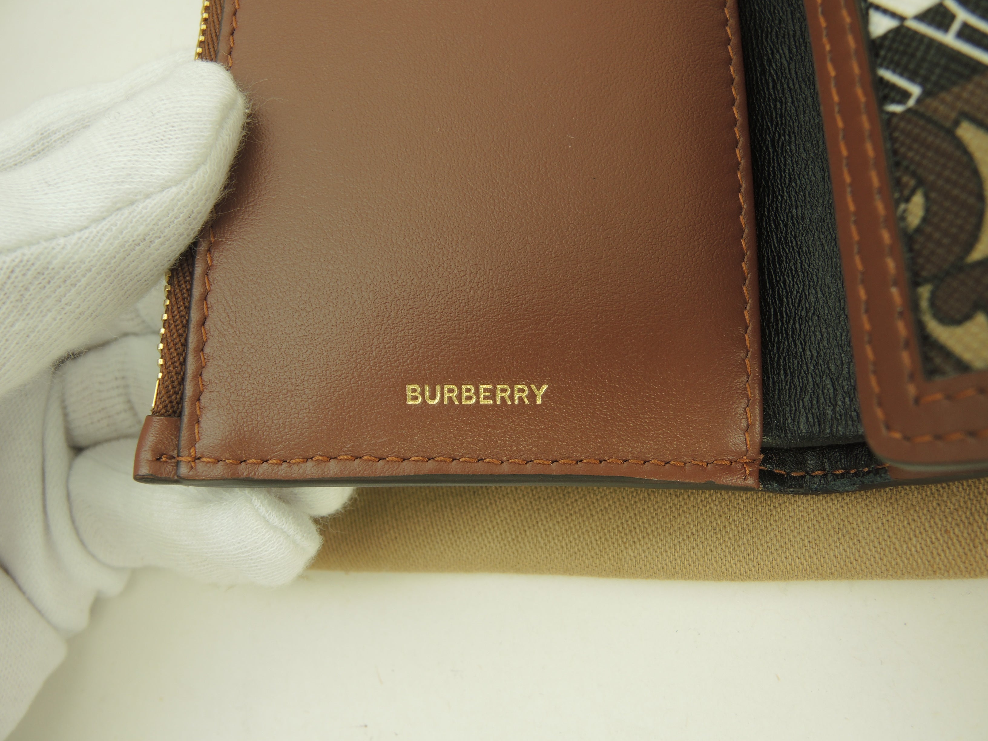 Burberry Portafoglio compatto motivo TB PVC/Pelle Portafoglio a 3 ante Piccolo portafoglio Inutilizzato@POPELFI071SEB