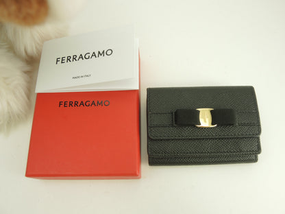 Ferragamo Portafoglio Mini Edizione Limitata Giappone Vara Bow in Pelle Nera Portafoglio a 3 ante Inutilizzato@JL-22D951