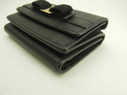 Ferragamo Portafoglio Mini Edizione Limitata Giappone Vara Bow in Pelle Nera Portafoglio a 3 ante Inutilizzato@JL-22D951