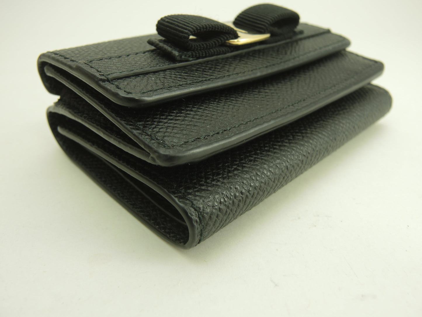 Ferragamo Portafoglio Mini Edizione Limitata Giappone Vara Bow in Pelle Nera Portafoglio a 3 ante Inutilizzato@JL-22D951