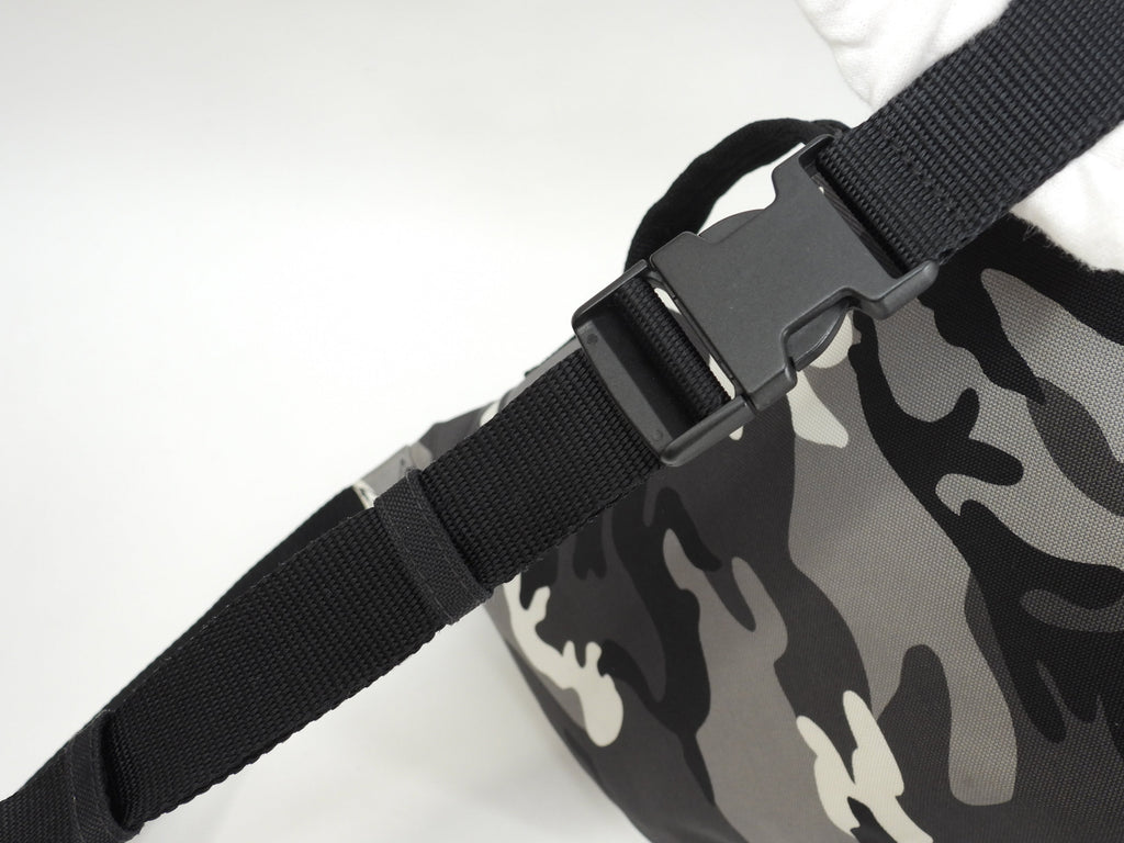 Balenciaga marsupio Every Day in nylon nero e bianco, in ottime condizioni @ 46