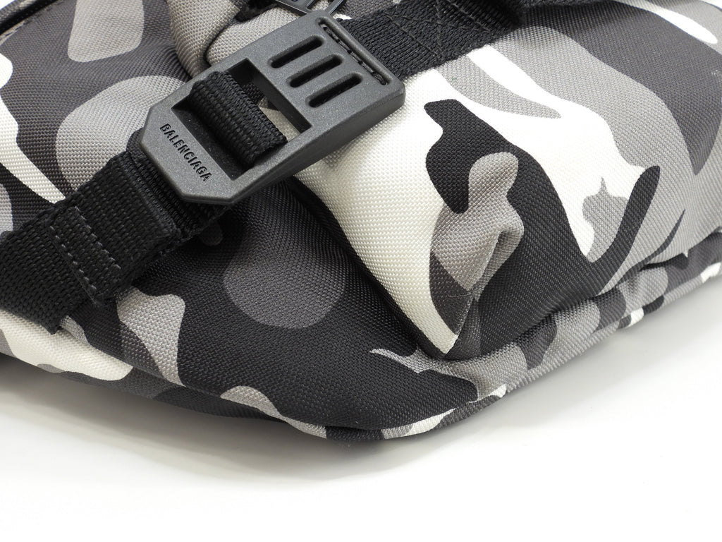 Balenciaga marsupio Every Day in nylon nero e bianco, in ottime condizioni @ 46