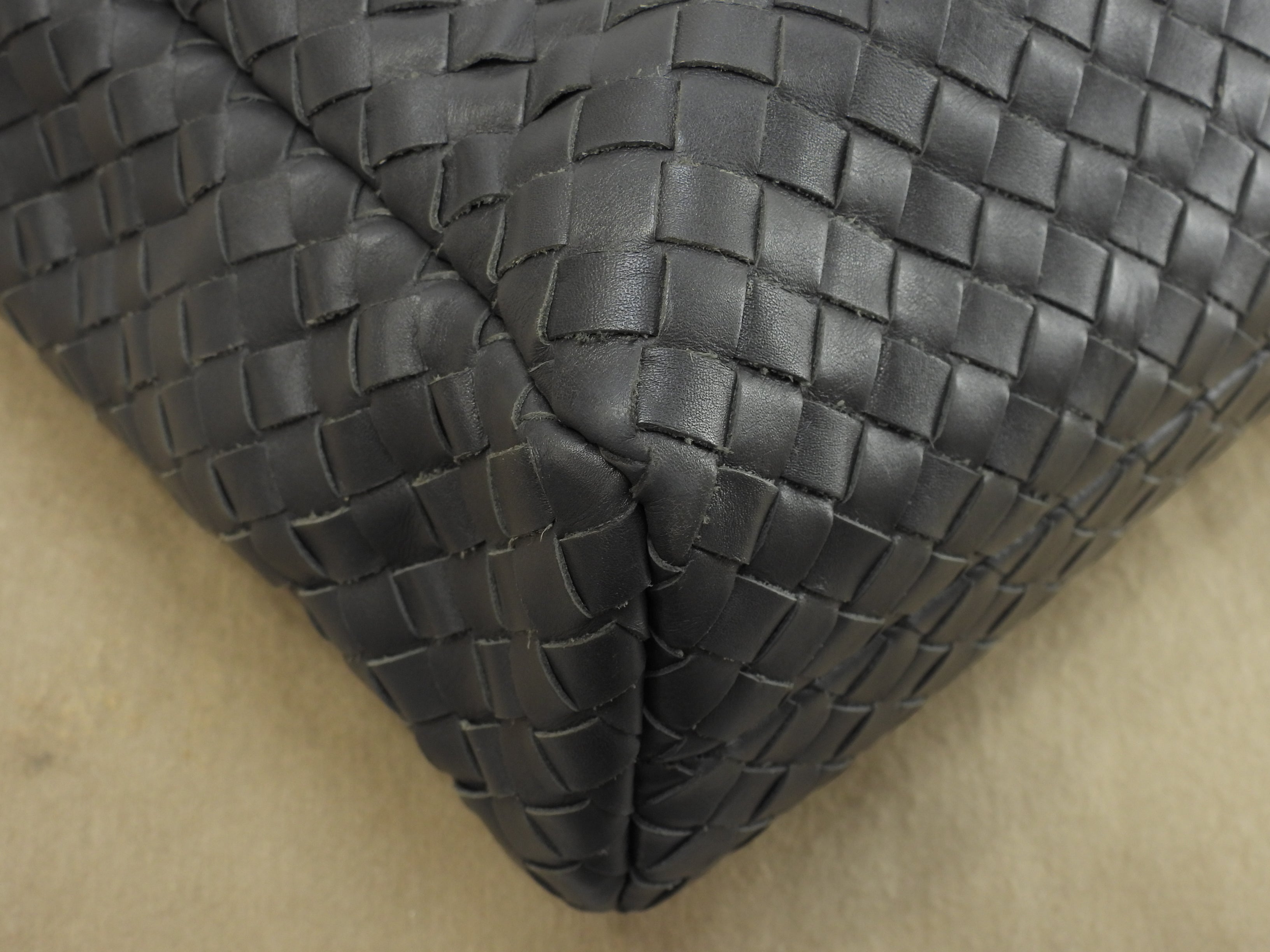 Bottega Veneta ventiquattrore Intrecciato in pelle grigia, cartella, ottime condizioni @B02225646Z