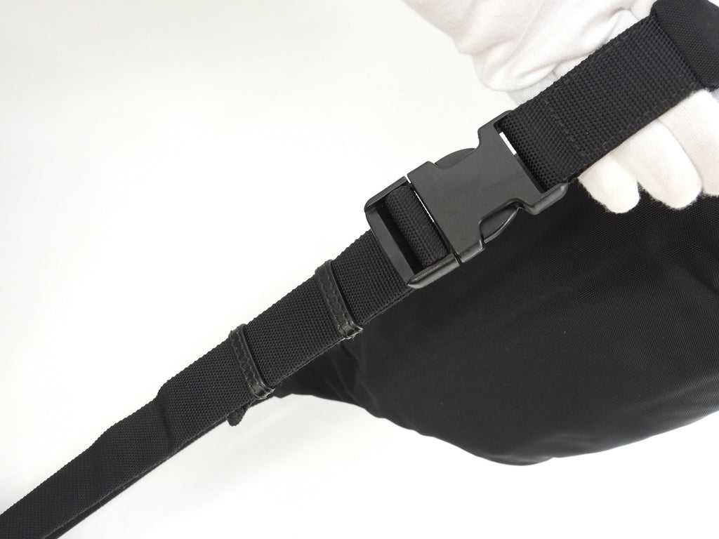 Balenciaga Marsupio Explorer Nylon nero con logo bianco @ 6