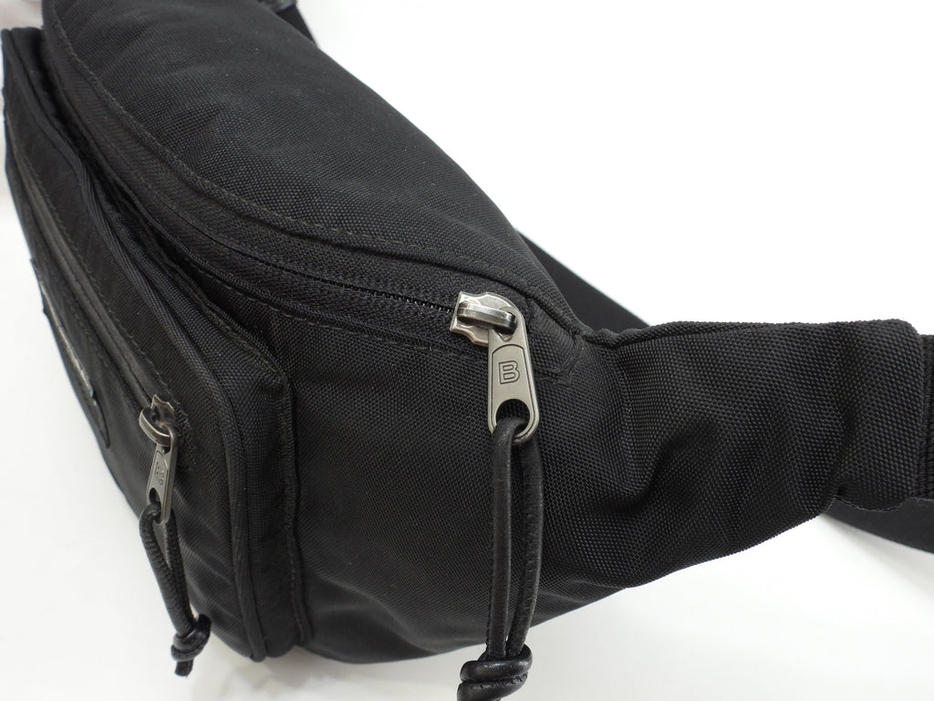 Balenciaga Marsupio Explorer Nylon nero con logo bianco @ 6