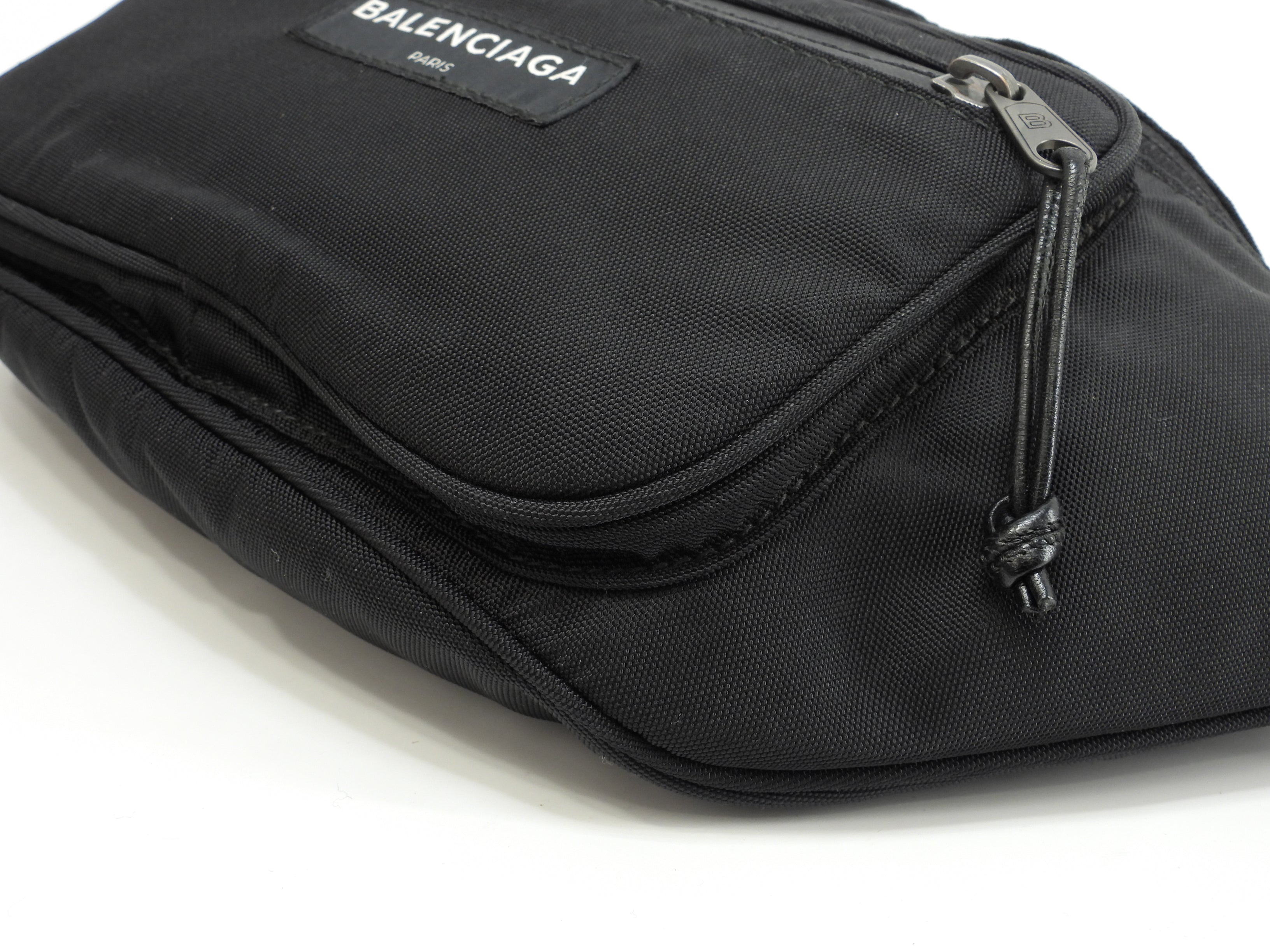 Balenciaga Marsupio Explorer Nylon nero con logo bianco @ 6