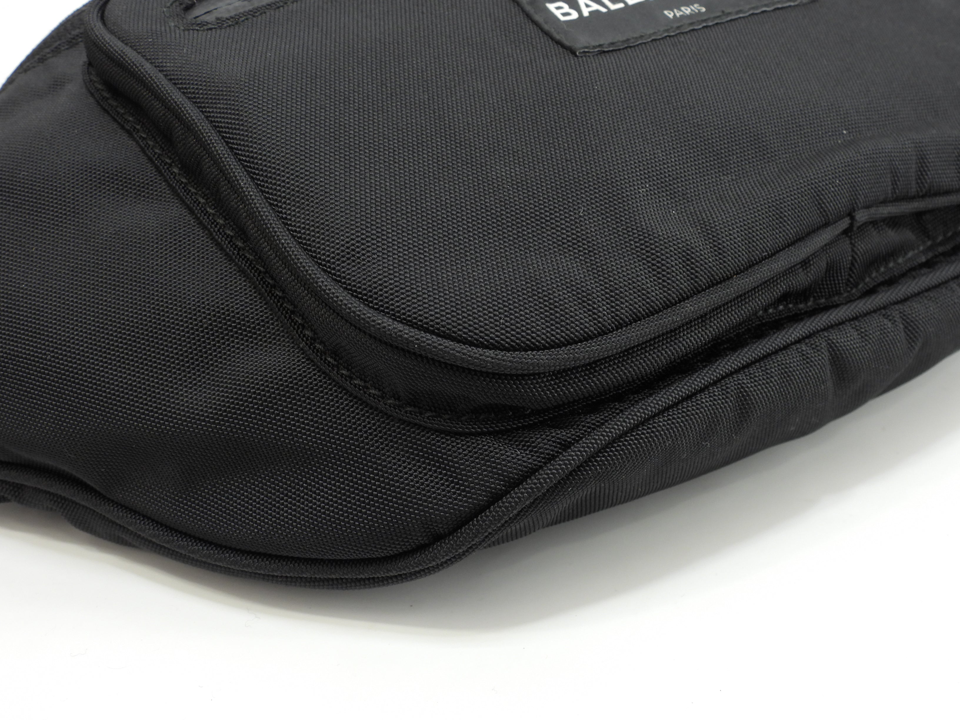 Balenciaga Marsupio Explorer Nylon nero con logo bianco @ 6