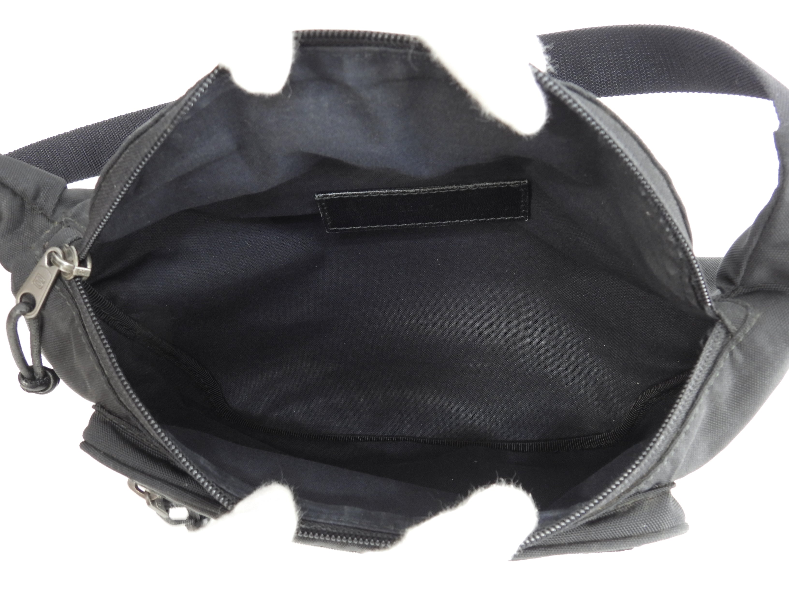 Balenciaga Marsupio Explorer Nylon nero con logo bianco @ 6