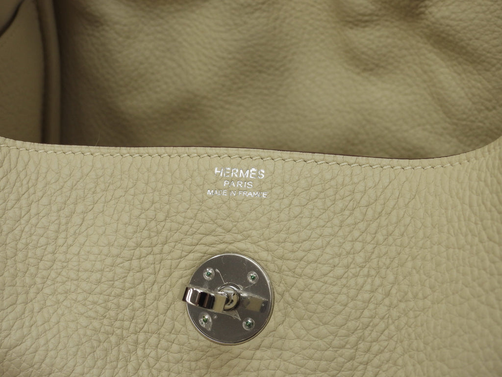 Hermès Lindy 30 in Clemence leather, color Parchemin, handbag with shoulder strap @□K 2
