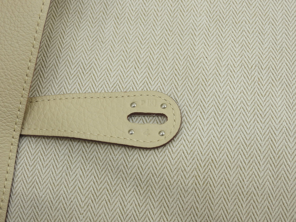 Hermès Lindy 30 in Clemence leather, color Parchemin, handbag with shoulder strap @□K 2
