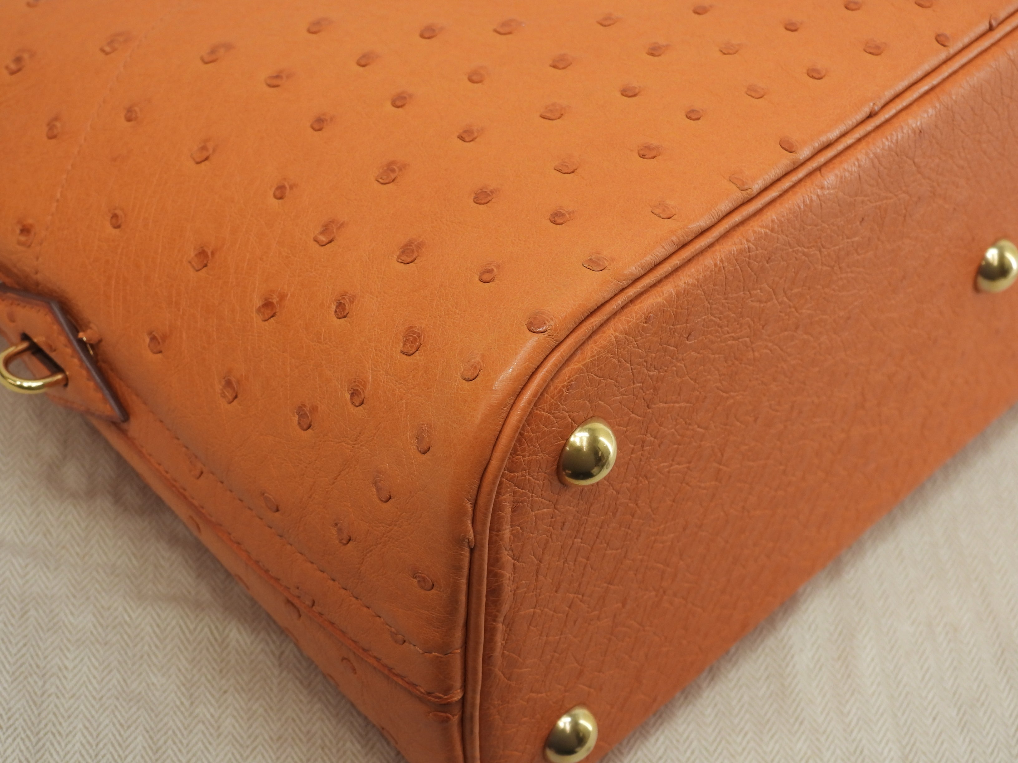 Hermes Bolide 31 Struzzo arancione metalleria oro con tracolla borsa a mano usato in condizioni eccellenti @□F