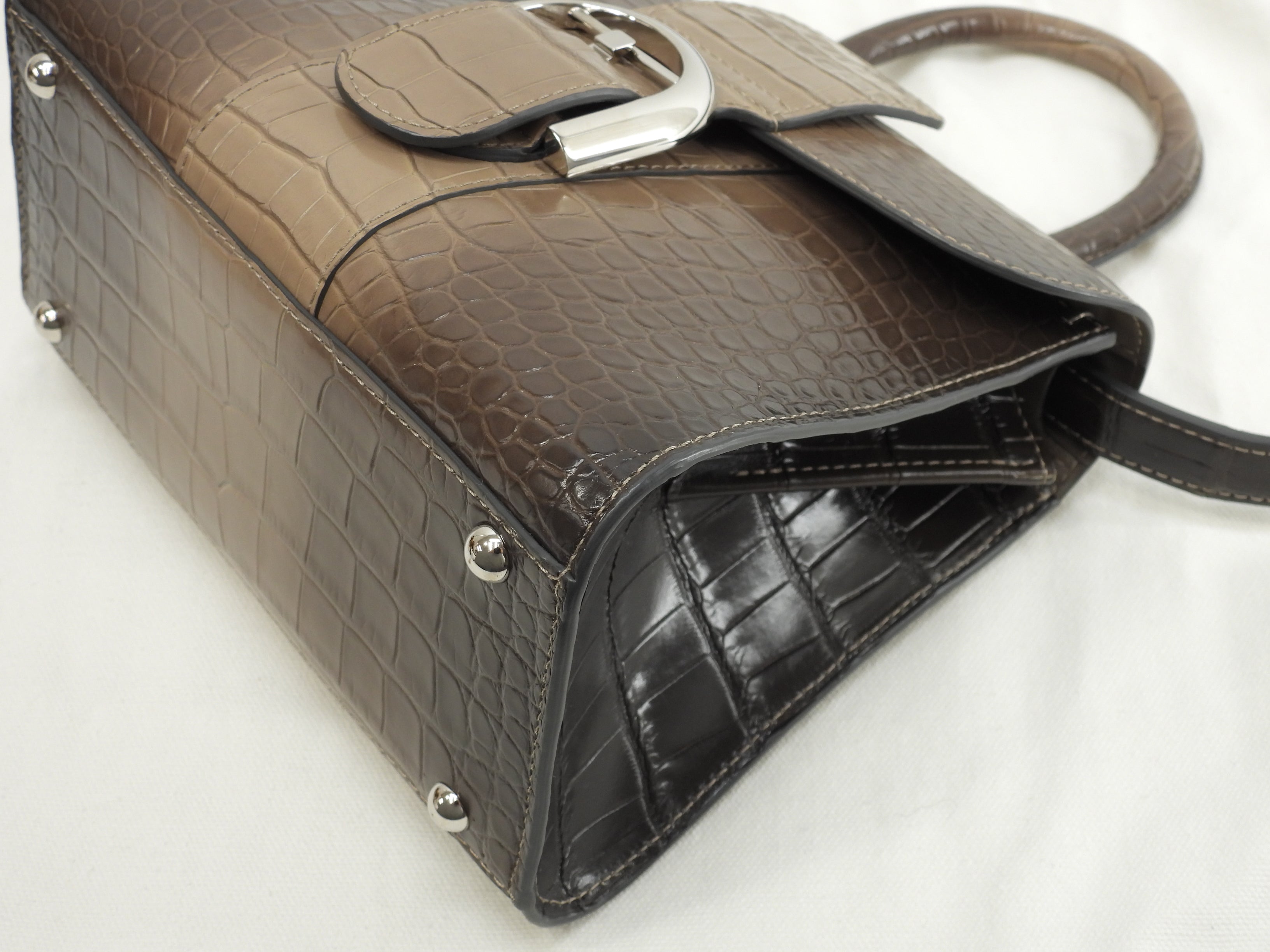 Delvaux Brillant Mini Alligator Leather Handbag Pochette Sfumata Grigio-Marrone @ 1