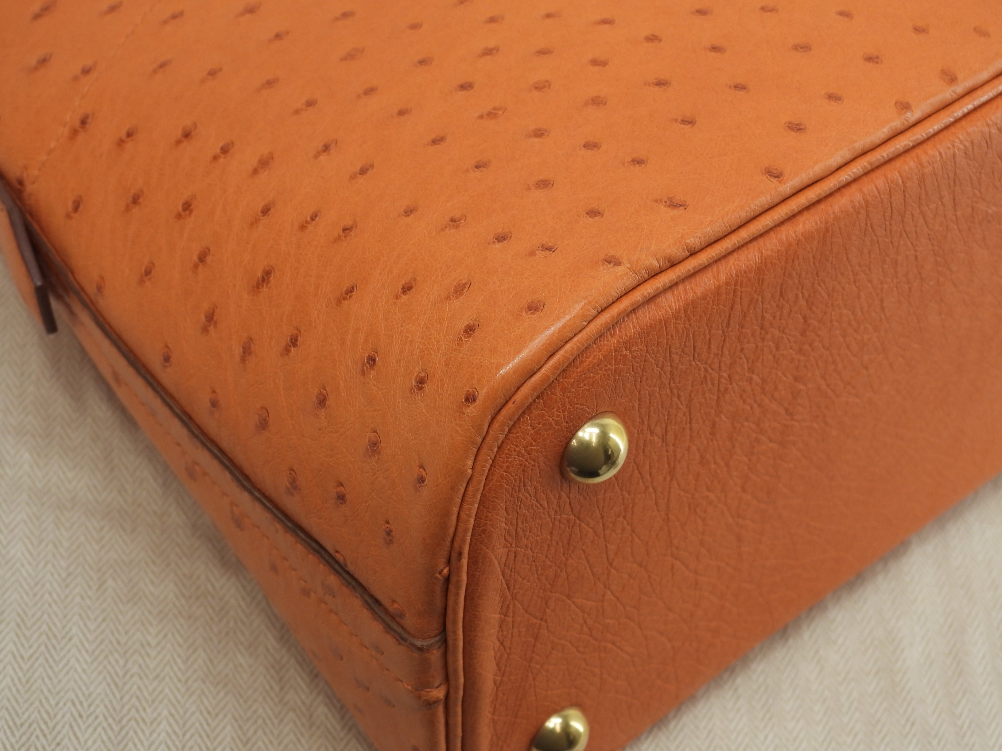 Hermes Bolide 31 Struzzo arancione metalleria oro con tracolla borsa a mano usato in condizioni eccellenti @□F