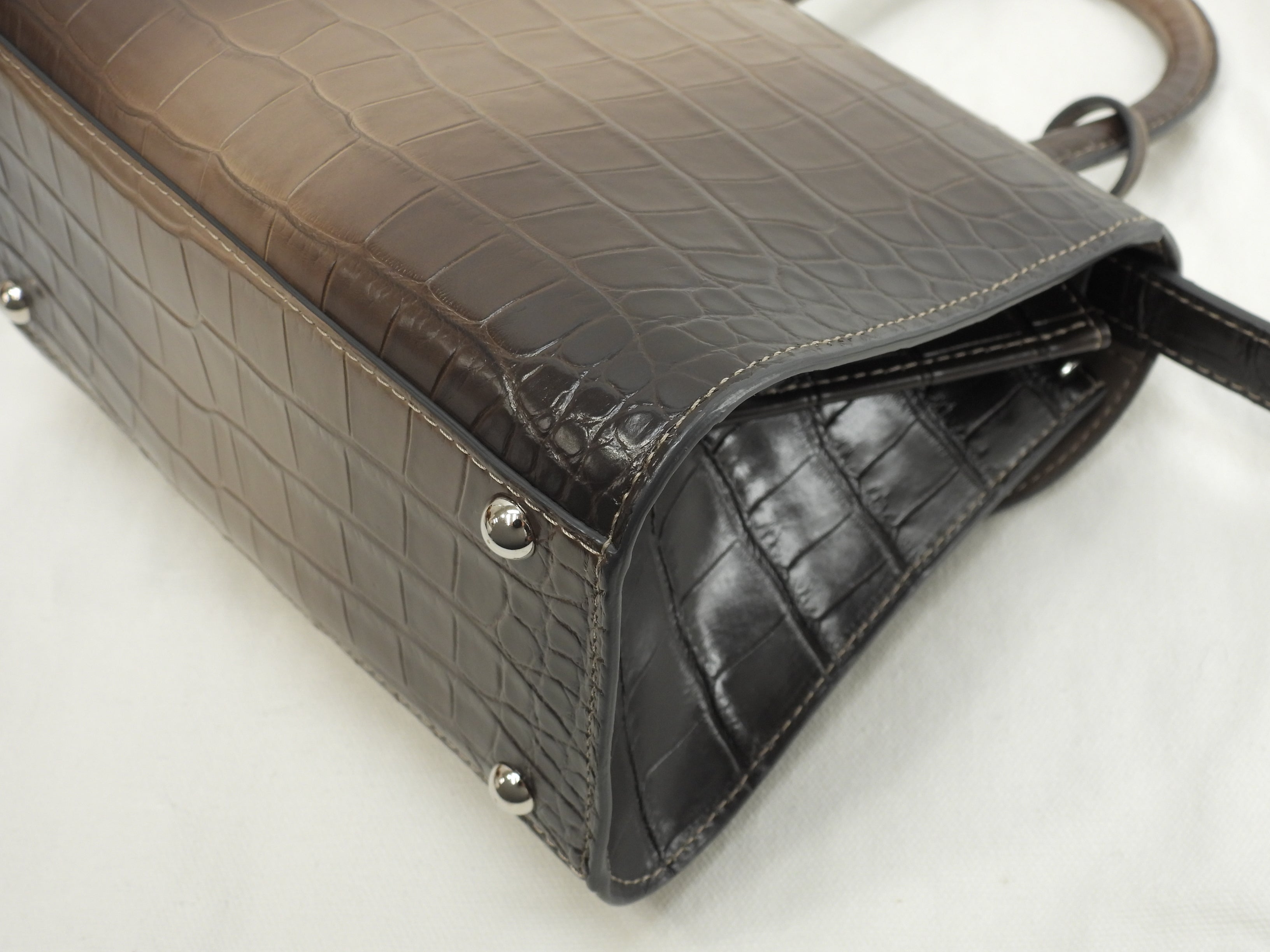 Delvaux Brillant Mini Alligator Leather Handbag Pochette Sfumata Grigio-Marrone @ 1