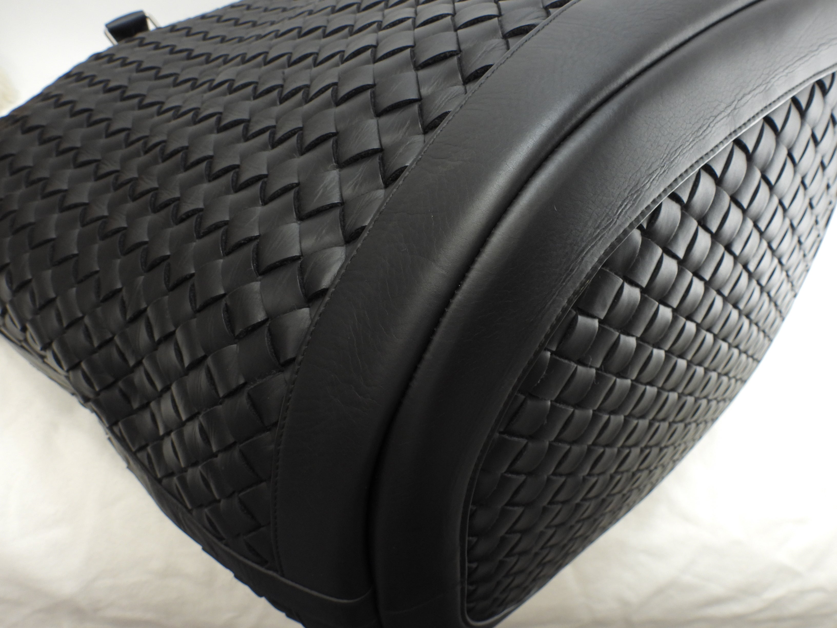 Bottega Veneta Borsa tote oversize con tracolla, motivo Intrecciato, in pelle nera, borsa a mano da uomo, in ottimo stato @IC 2