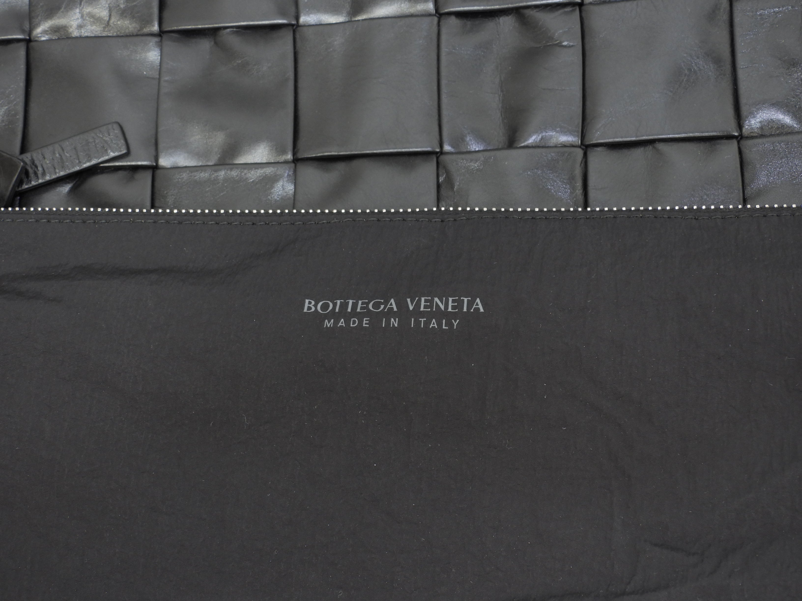 Bottega Veneta Borsa tote da uomo grande Cassette in pelle nera Borsa a tracolla verticale Ottime condizioni@B09253579C