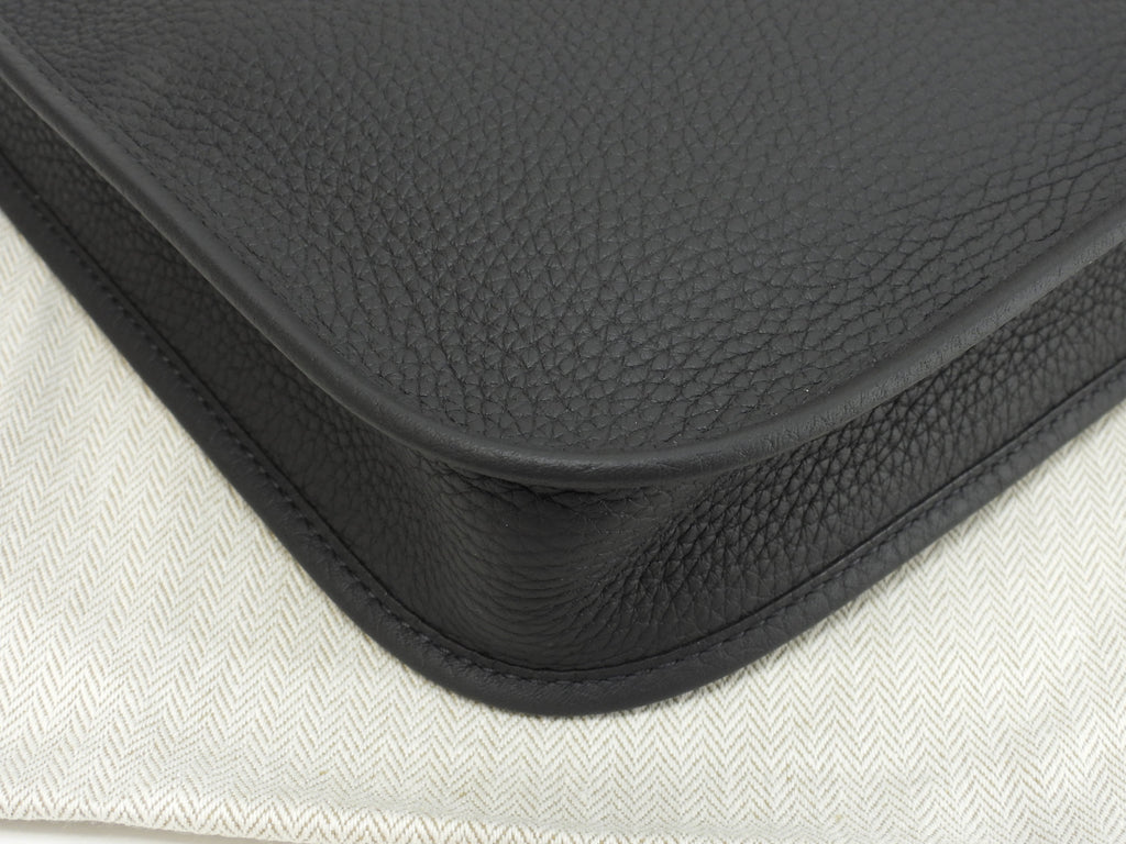 エルメス エヴリンTPM トリヨンクレマンス 黒 ポシェットバッグ ゴールド金具 新品@K