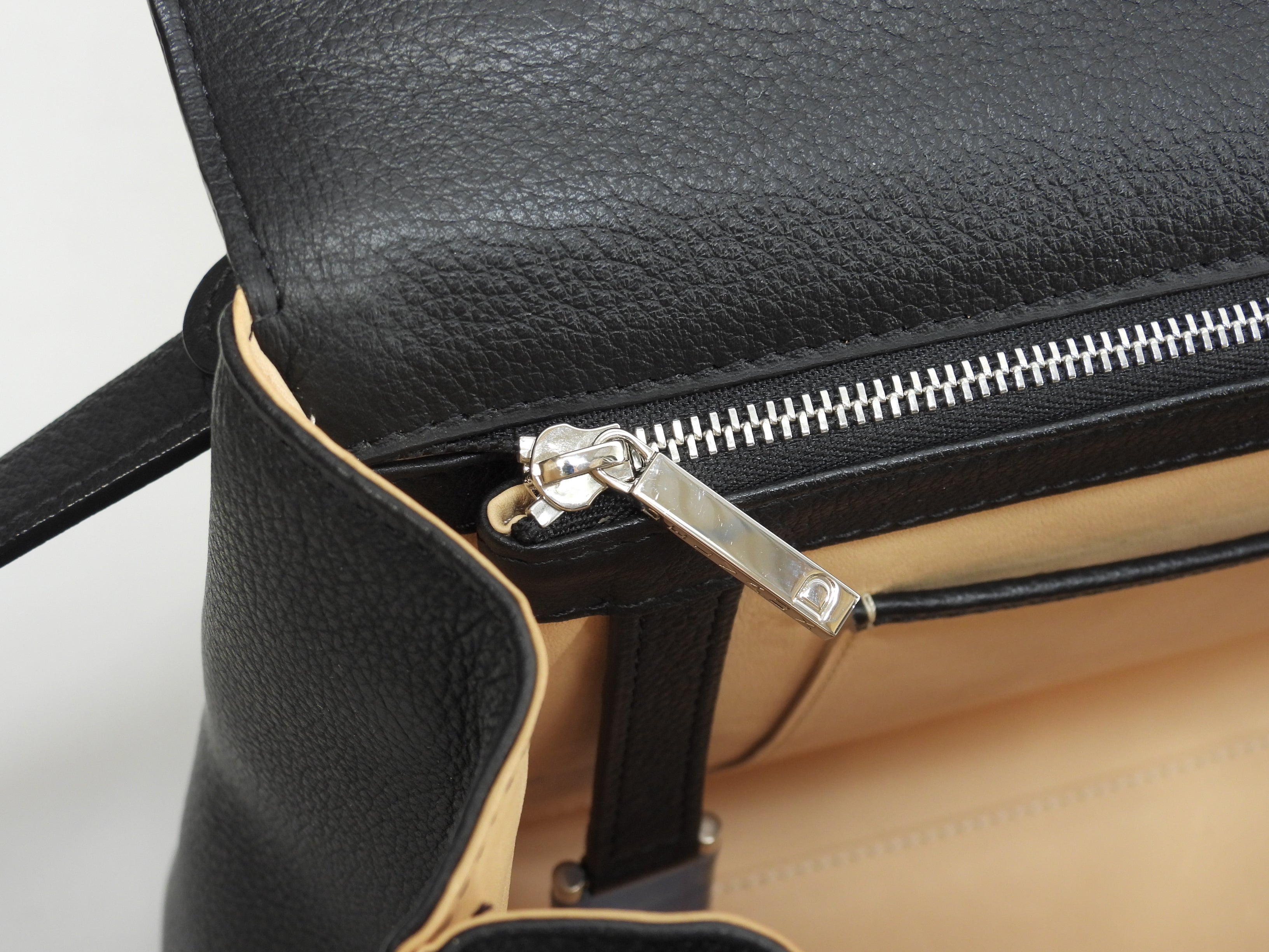 Delvaux Brillant MM Pelle goffrata nera Borsa a mano Pochette Kelly Ottime condizioni@ 95