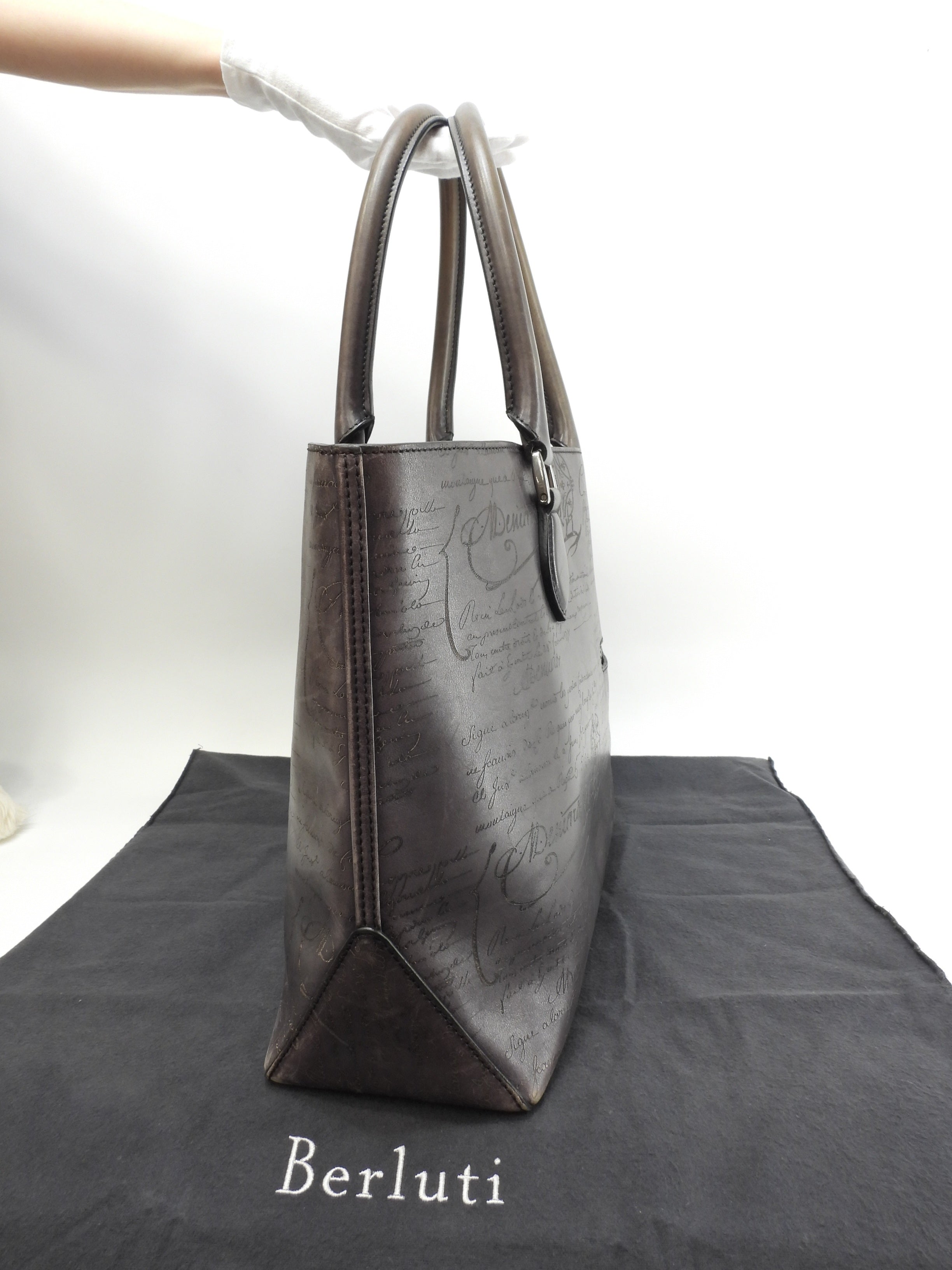Berluti Toujours Scrittura Pelle Nera Tote Bag Uomo Borsa a Mano@A0194