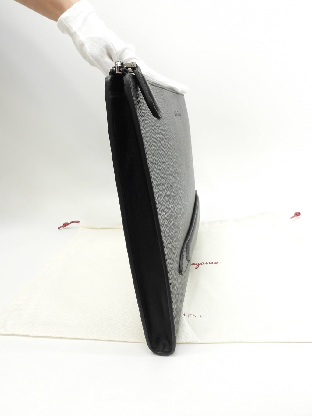 Salvatore Ferragamo Clutch Bag Pelle goffrata grigio scuro Porta documenti Nuovo@FZ24-0480 2