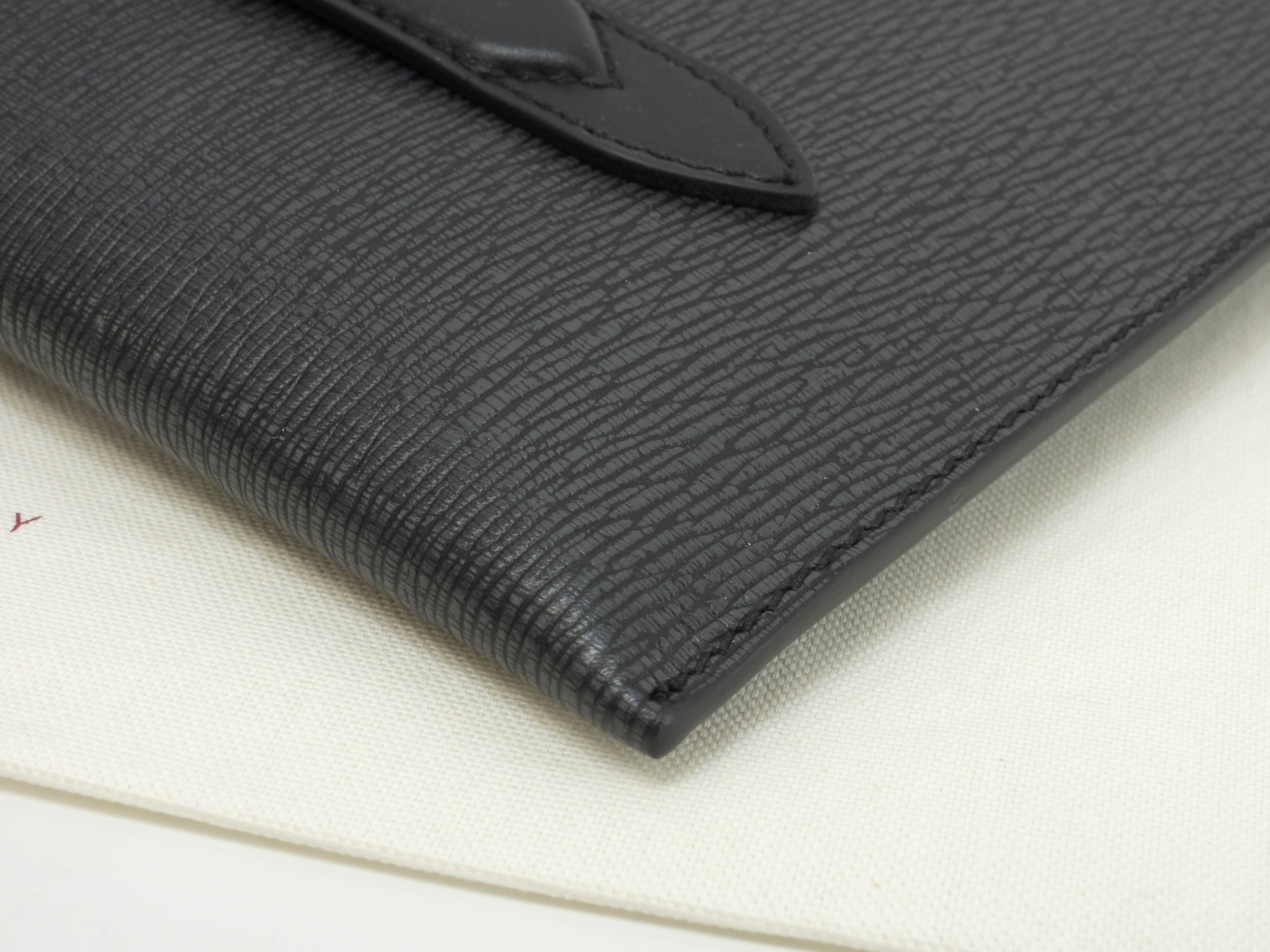 Salvatore Ferragamo Clutch Bag Pelle goffrata grigio scuro Porta documenti Nuovo@FZ24-0480 2
