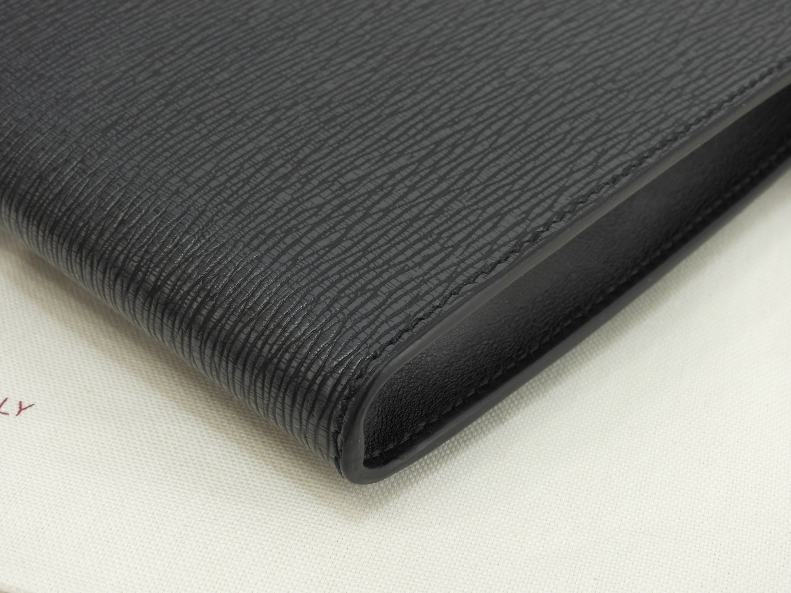 Salvatore Ferragamo Clutch Bag Pelle goffrata grigio scuro Porta documenti Nuovo@FZ24-0480 2