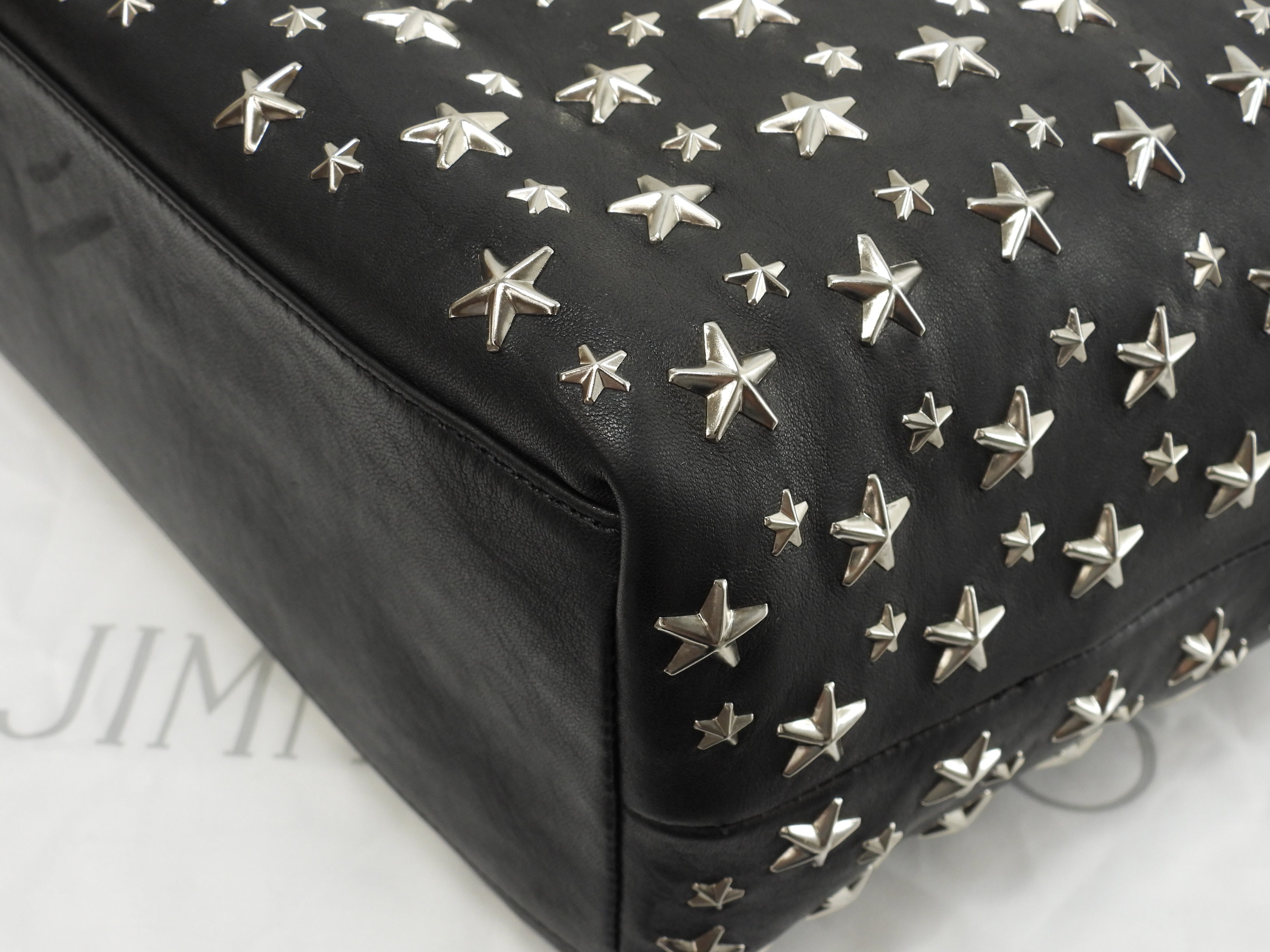 Jimmy Choo Sofia M borsa tote/a tracolla in pelle nera con borchie a stella argentate @WX4TQ6