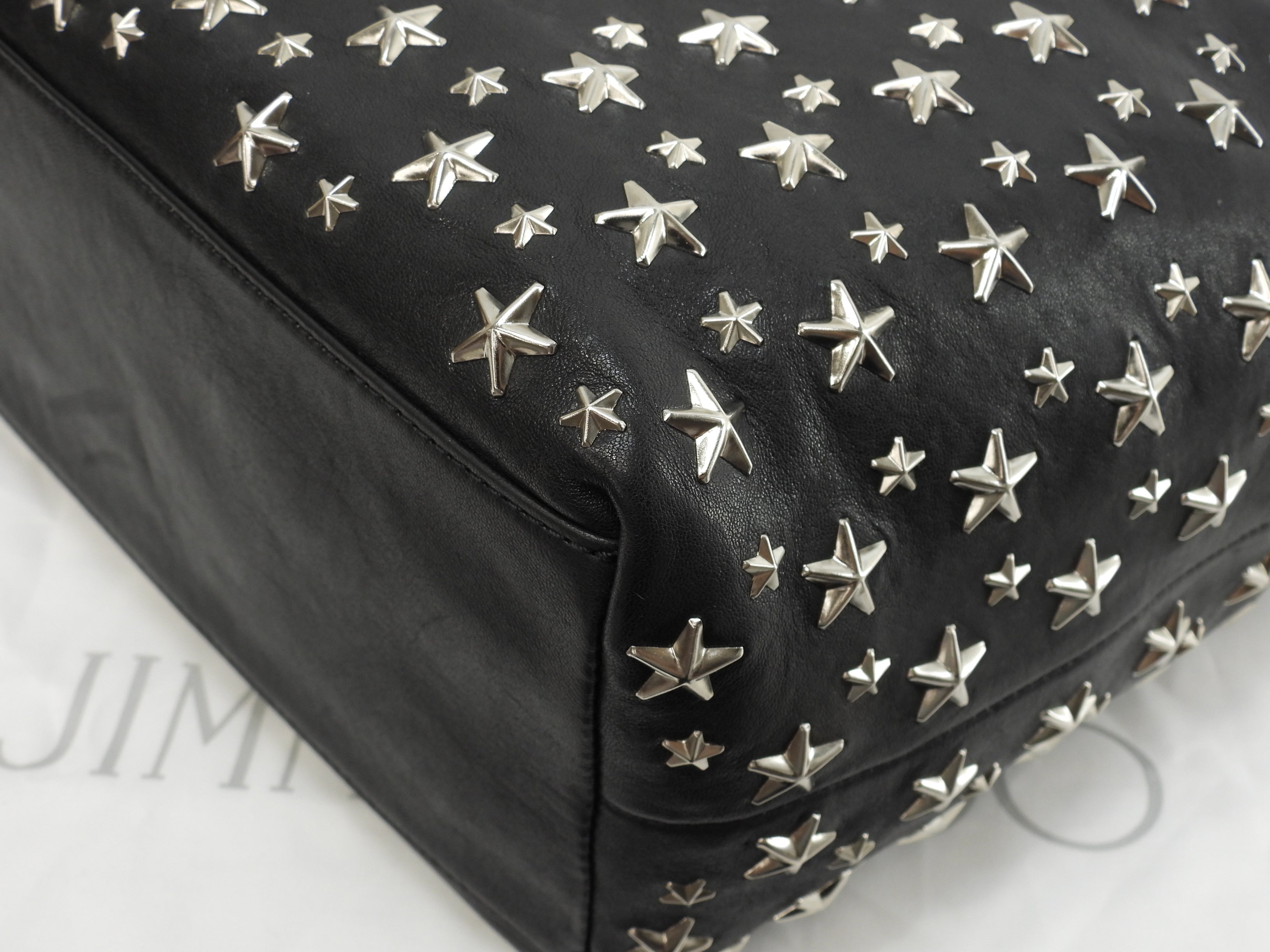 Jimmy Choo Sofia M borsa tote/a tracolla in pelle nera con borchie a stella argentate @WX4TQ6
