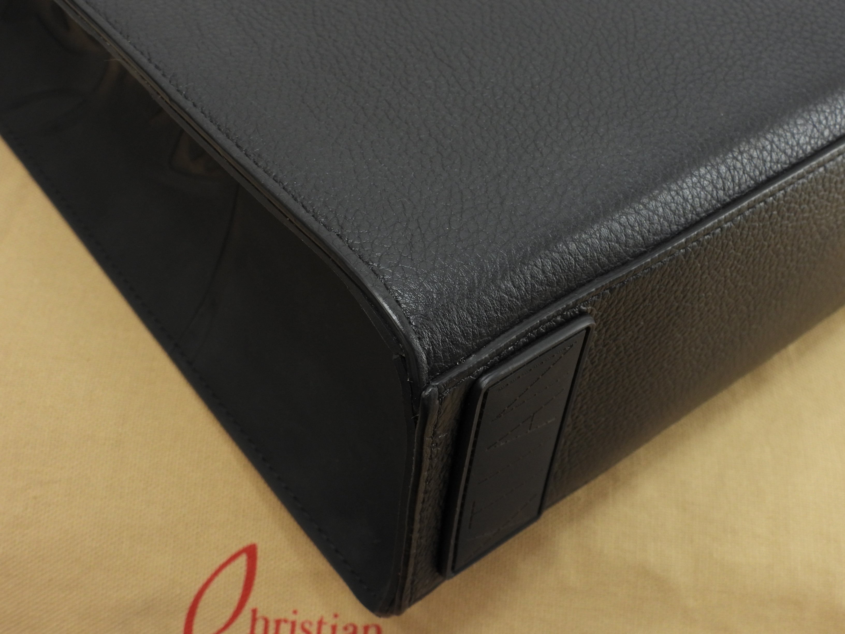 Christian Louboutin borsa tote Ruistote in pelle nera con tracolla, come nuova @ 2