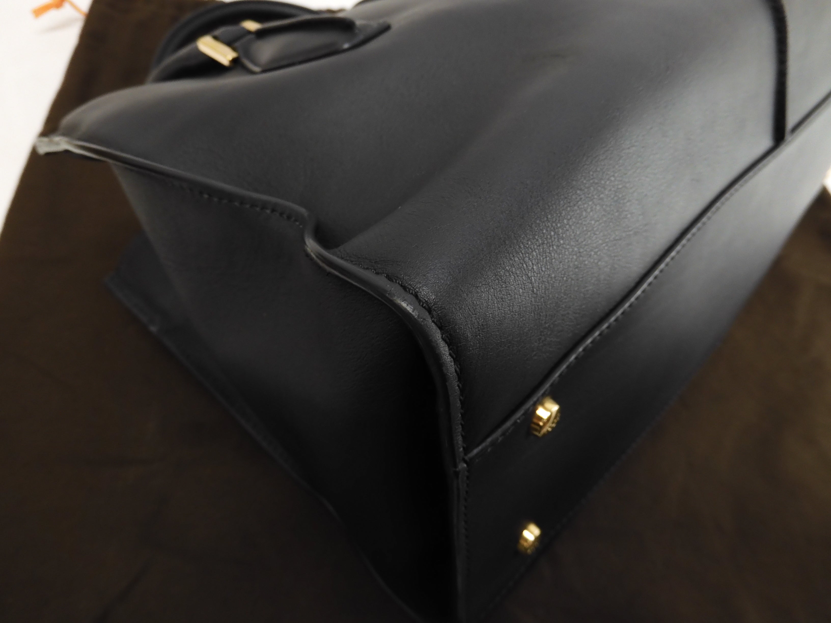 Tod's borsa tote in pelle liscia nera, a mano, ottime condizioni @LP31