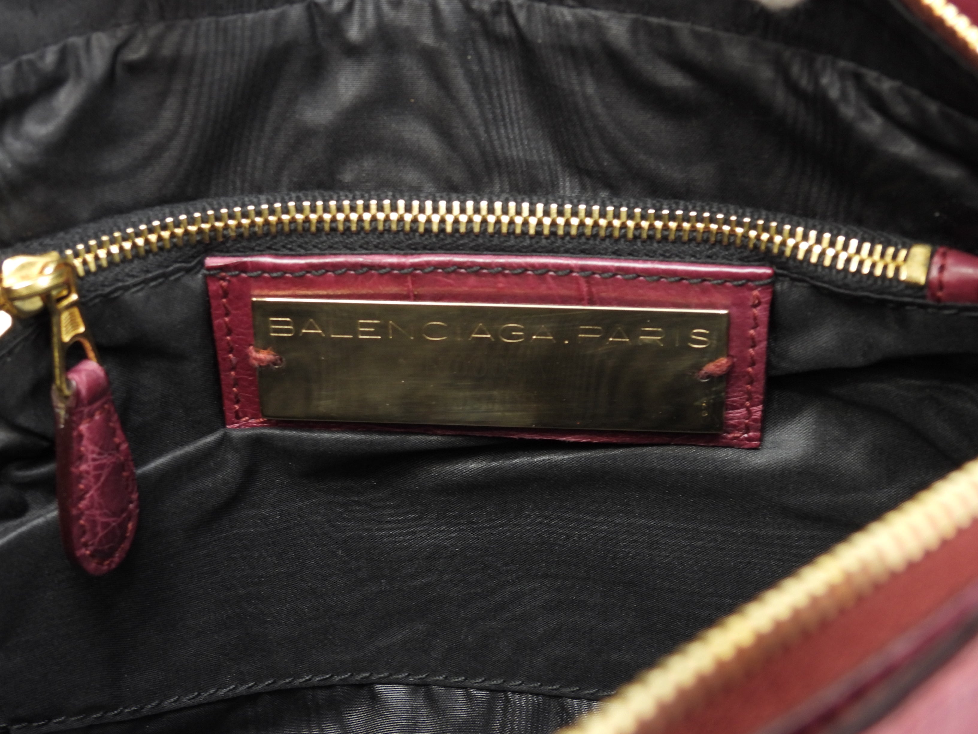 Balenciaga The First, borsa a mano in pelle di coccodrillo bordeaux, con tracolla, condizioni eccellenti@ 1