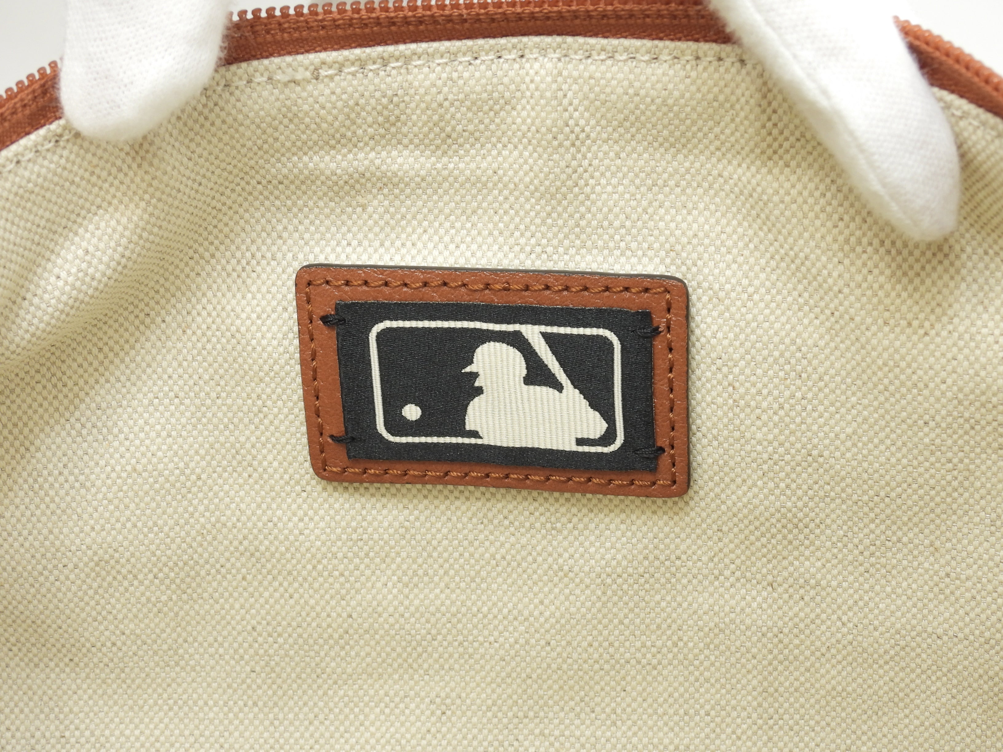 グッチ バックパックボディバッグ ロサンゼルス GGスプリーム茶 MLBコラボ 2way 極美品@ 1