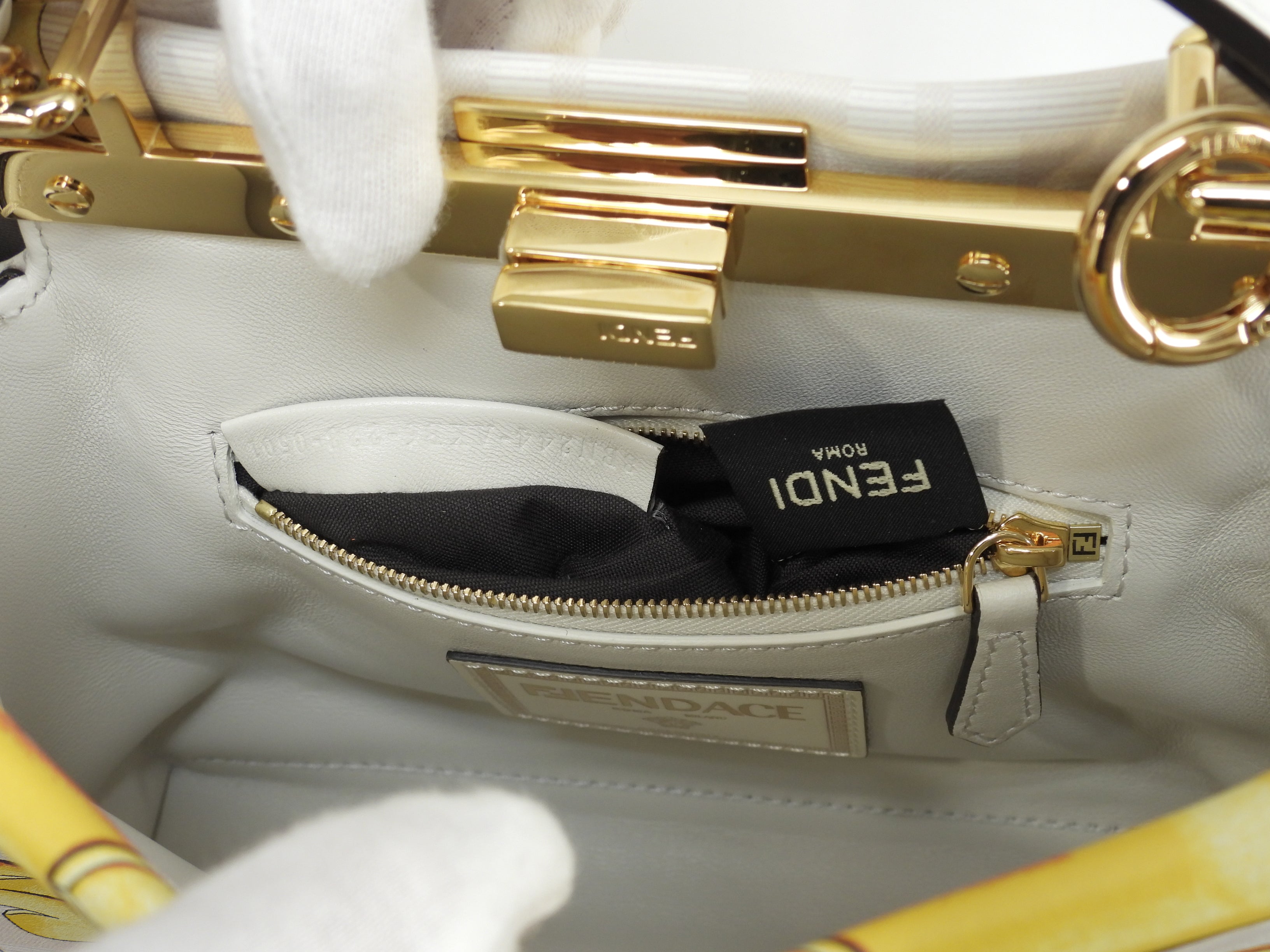 Fendi x Versace Peekaboo Mini borsa a mano in pelle bianca e gialla pochette Fendace mai usata @ 1