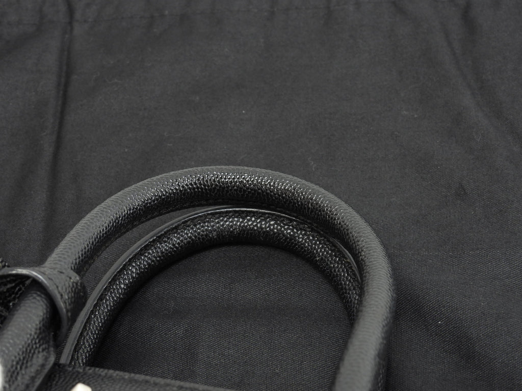 Saint Laurent Sac de Jour Nano con borchie in pelle nera, mini borsa a mano, pochette YSL, ottime condizioni @ 73