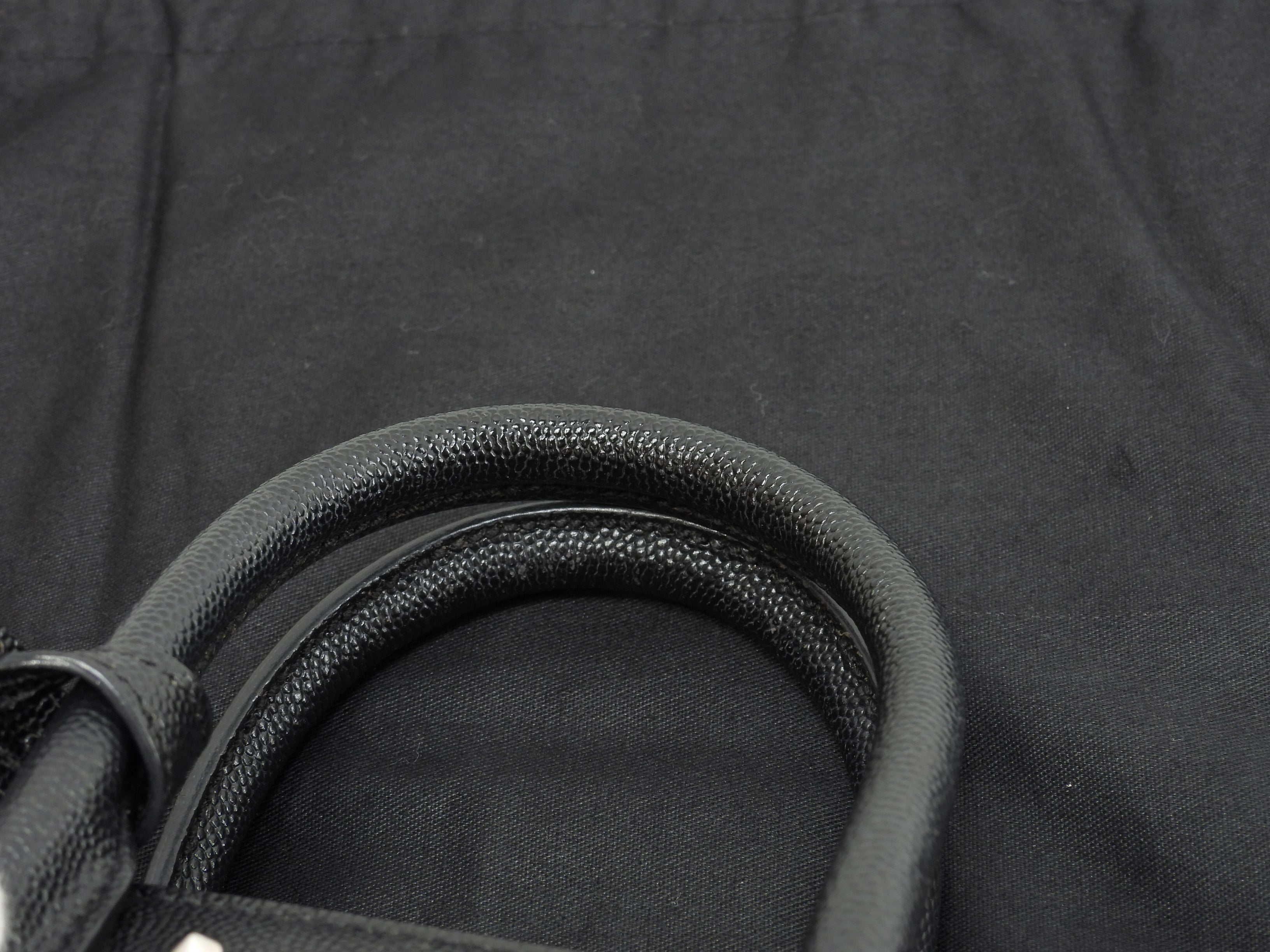 Saint Laurent Sac de Jour Nano con borchie in pelle nera, mini borsa a mano, pochette YSL, ottime condizioni @ 73