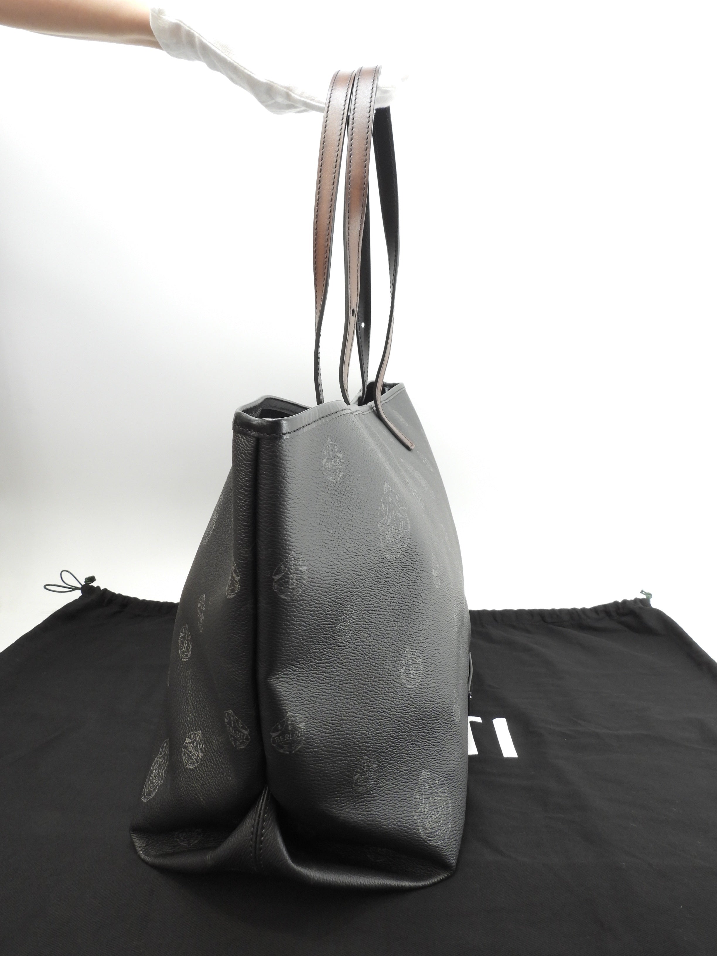 Berluti Pure Signature Borsa a tracolla shopping uomo in pelle scura e nera, condizioni eccellenti@U0211