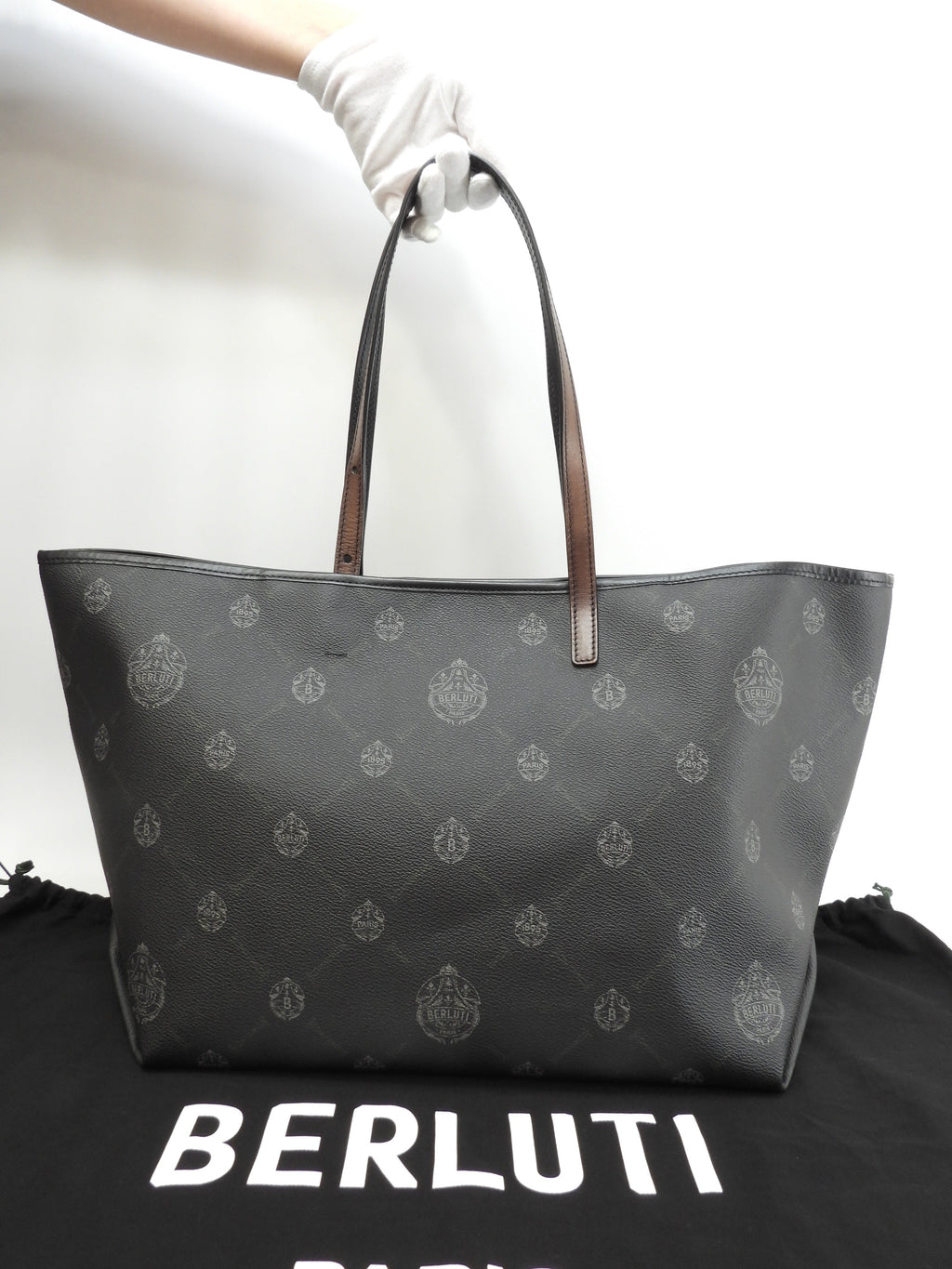 Berluti Pure Signature Borsa a tracolla shopping uomo in pelle scura e nera, condizioni eccellenti@U0211