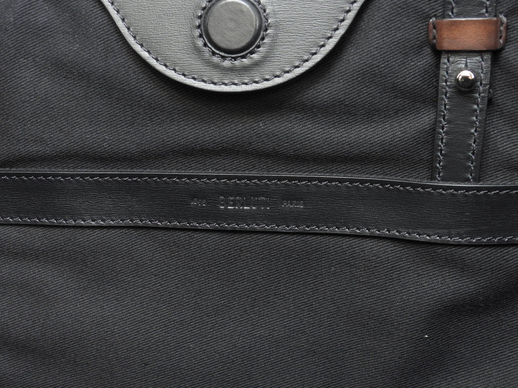 Berluti Pure Signature Borsa a tracolla shopping uomo in pelle scura e nera, condizioni eccellenti@U0211