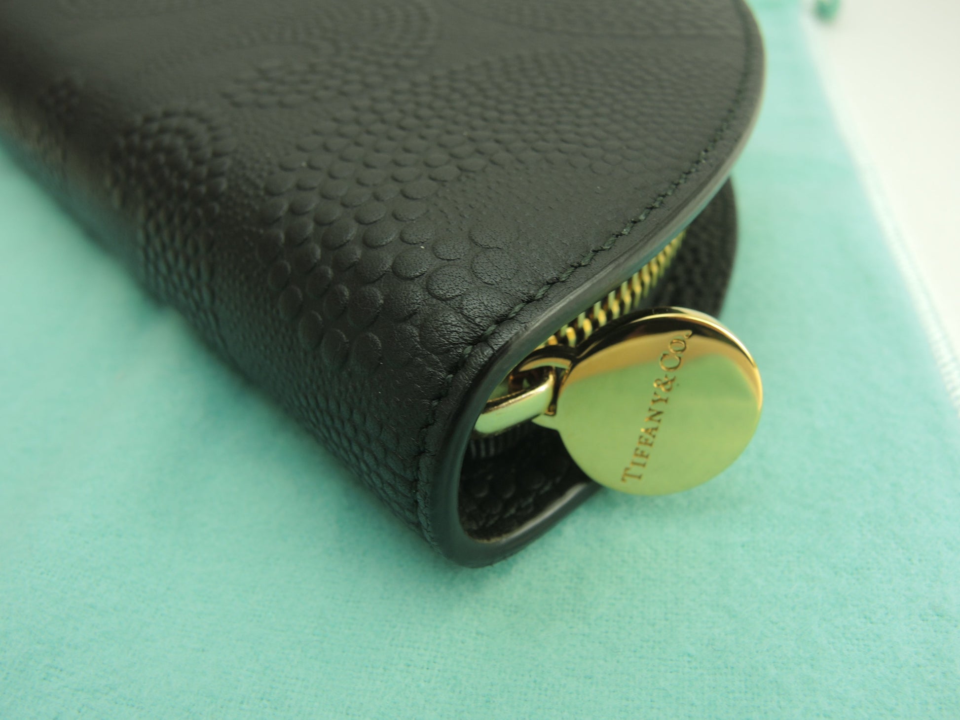 ティファニー ロングウォレット 半月 レザー黒 ジップアラウンドウォレット 未使用@ 2