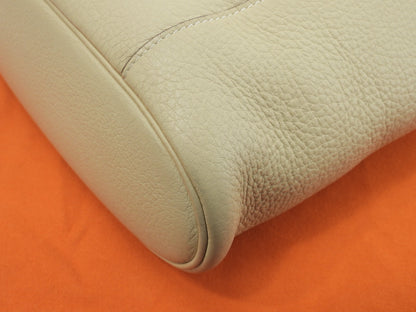 Hermes Good News PM in pelle Taurillon Clemence, colore Parchemin, pochette a tracolla@□L