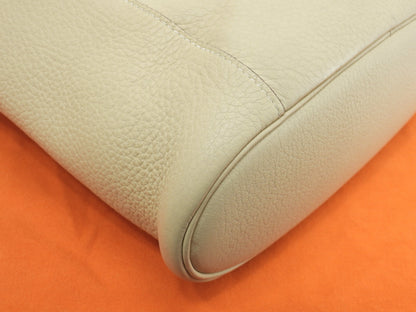 Hermes Good News PM in pelle Taurillon Clemence, colore Parchemin, pochette a tracolla@□L