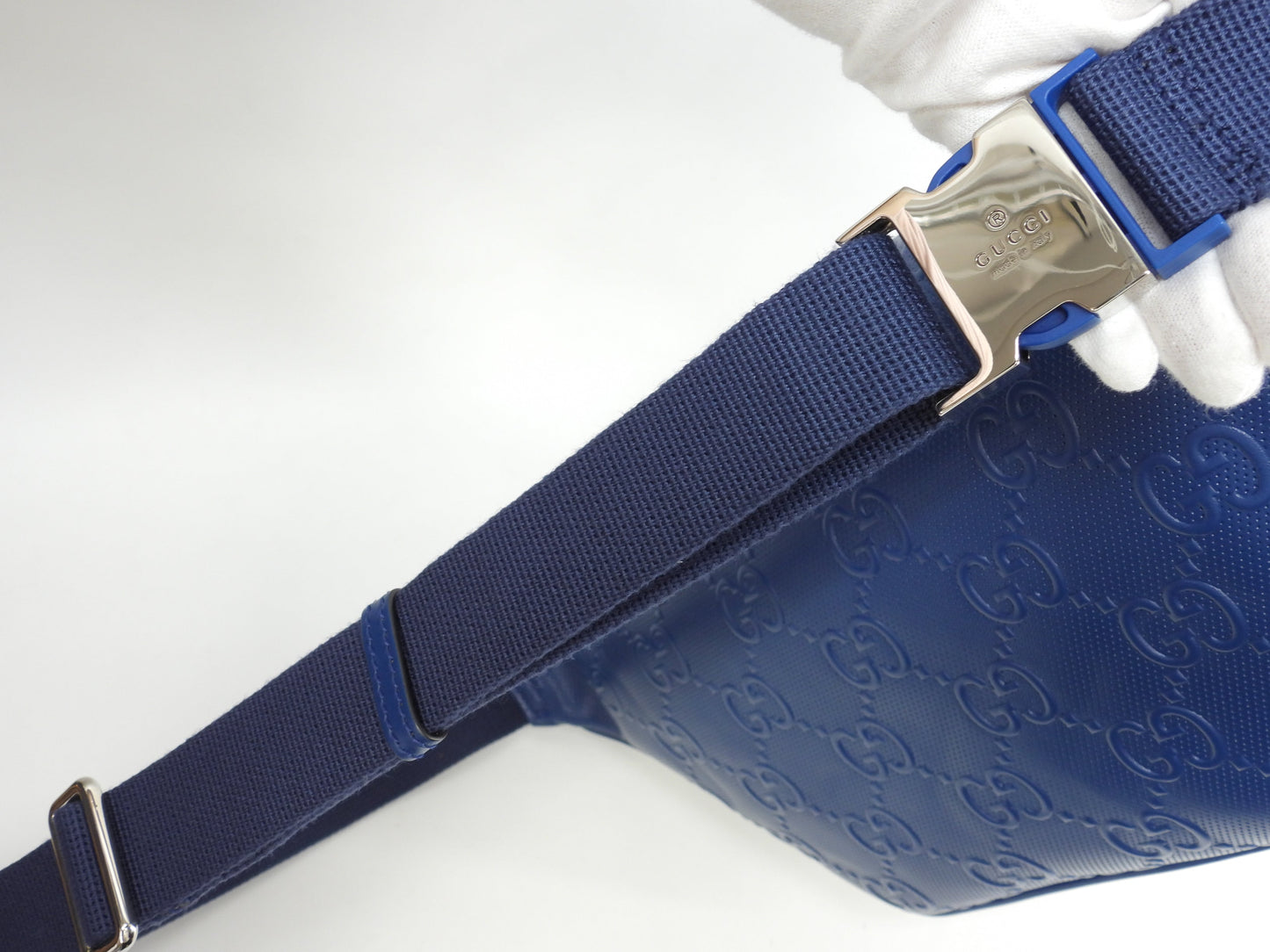 Gucci marsupio grande in pelle martellata con monogramma GG blu, borsa a tracolla/cintura, pari al nuovo @ 1