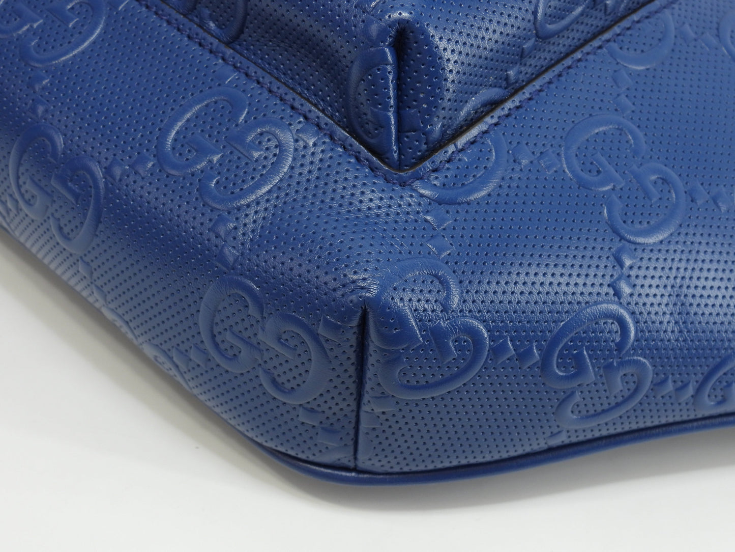 Gucci marsupio grande in pelle martellata con monogramma GG blu, borsa a tracolla/cintura, pari al nuovo @ 1