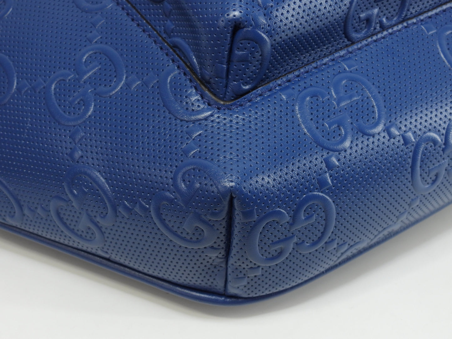 Gucci marsupio grande in pelle martellata con monogramma GG blu, borsa a tracolla/cintura, pari al nuovo @ 1